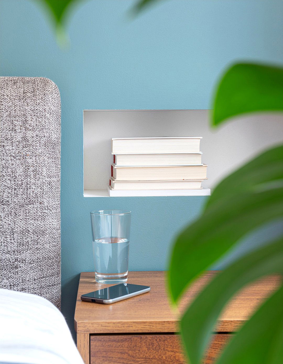 Bedside Wall Niche - 30 bedroom wall niches