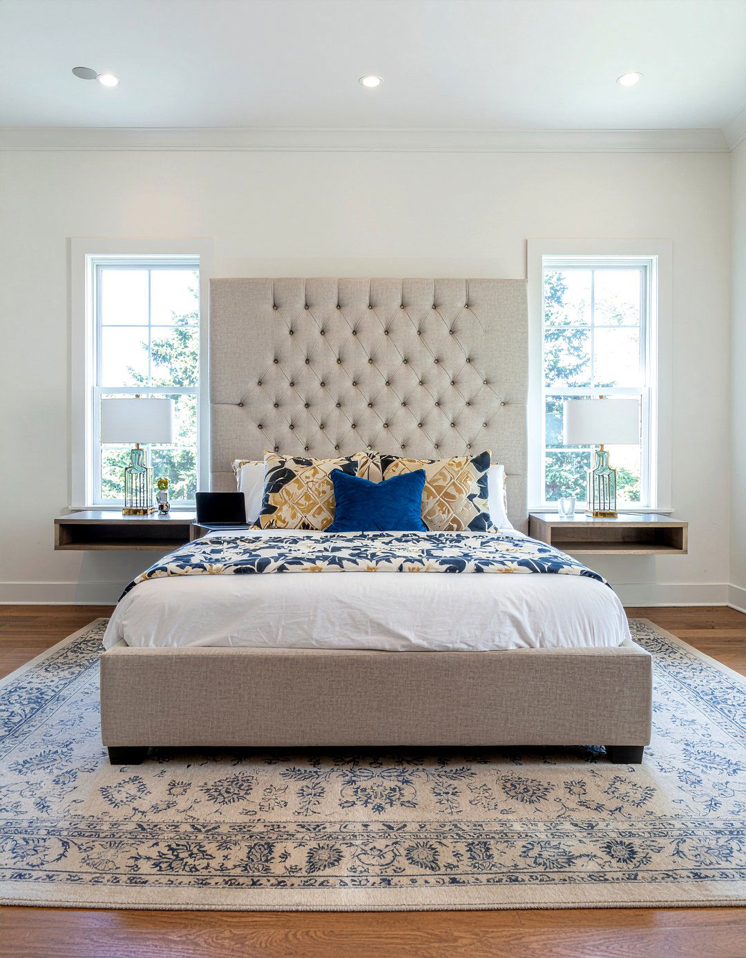 Behind the bed desk - 30 bedroom office combo ideas