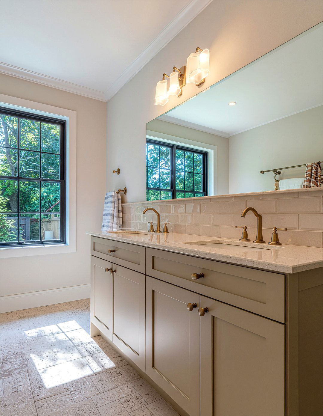 Beige Large Subway Tile Backsplash - 30 large subway tile bathroom ideas