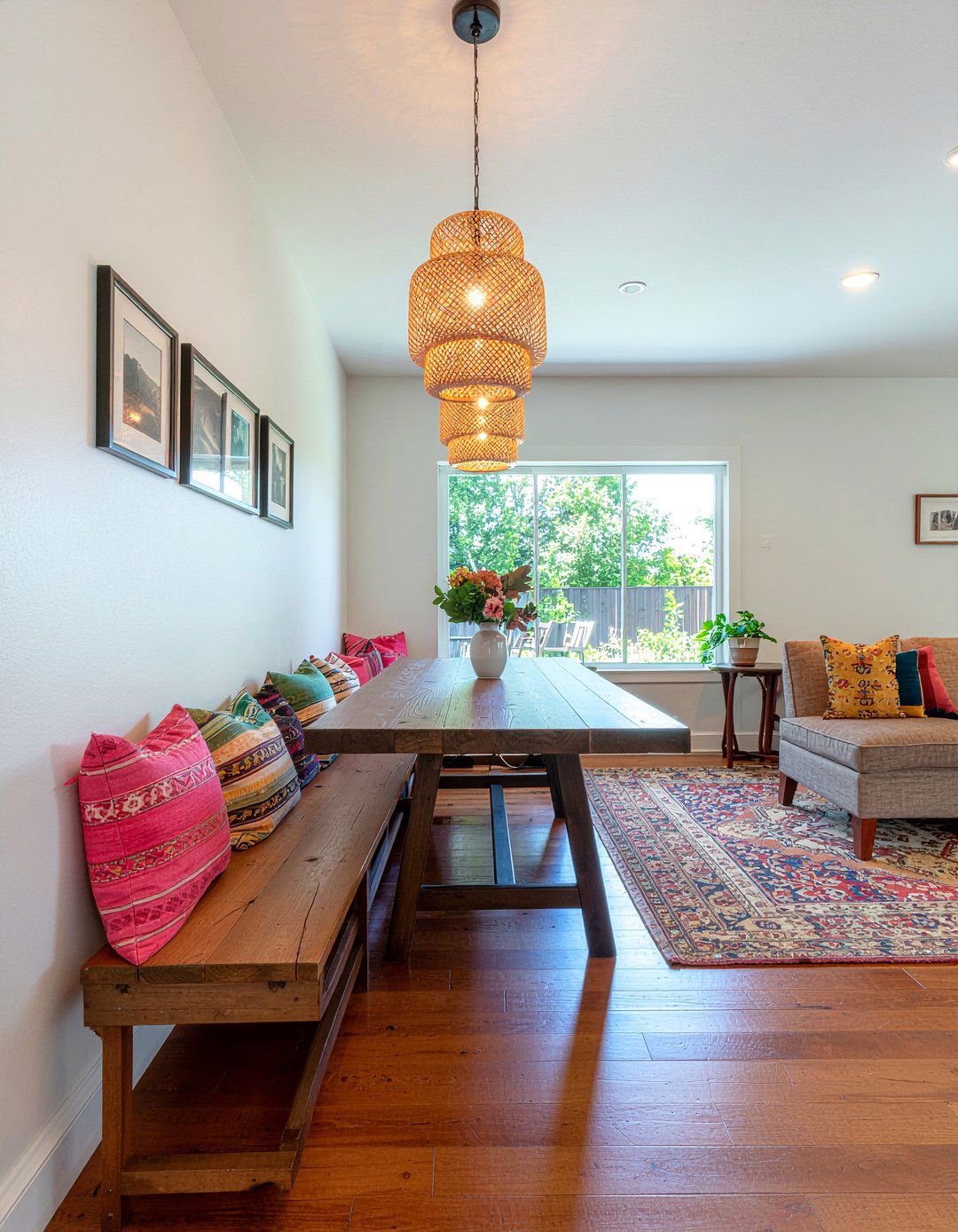 Bench Seating Arrangement - 30 budget dining room ideas