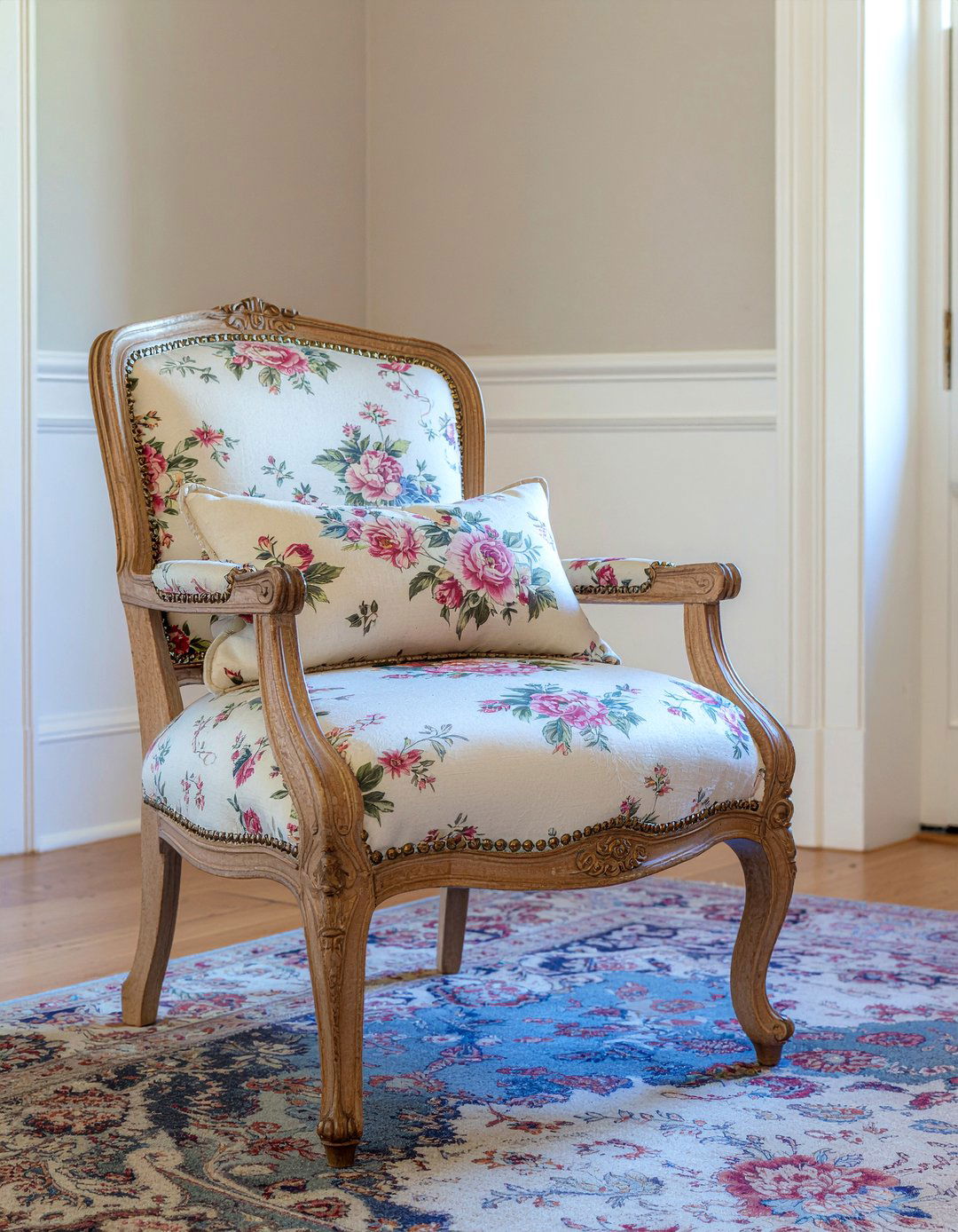 Bergere Chair - 30 living room traditional furniture ideas