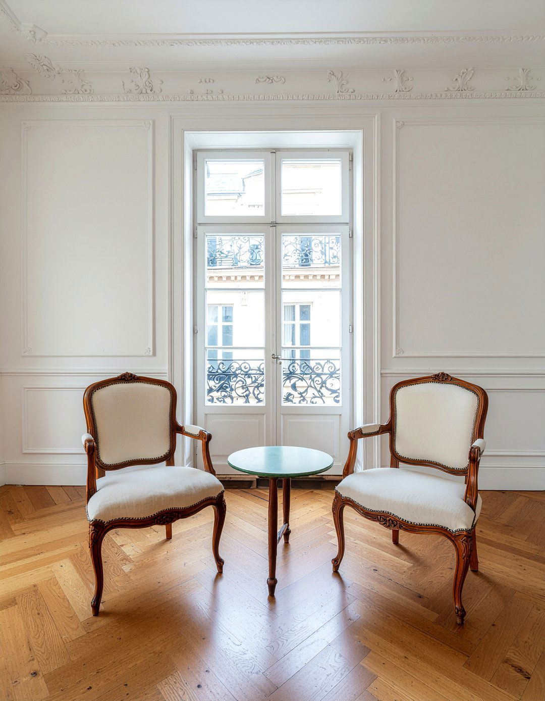 Bergere chair - 30 living room classic furniture ideas