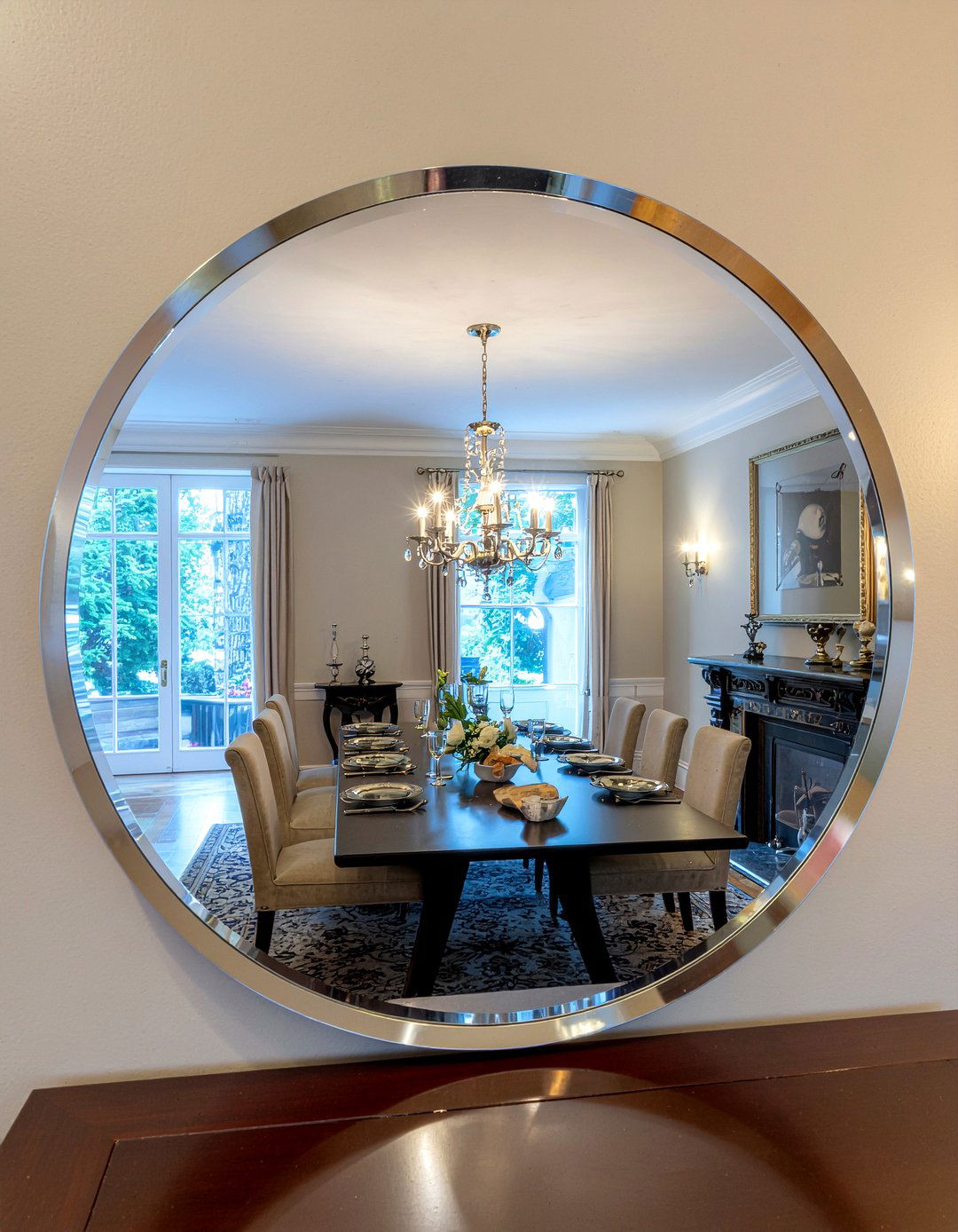Beveled Edge Round Mirror For Formal Dining - 30 round mirror dining room ideas