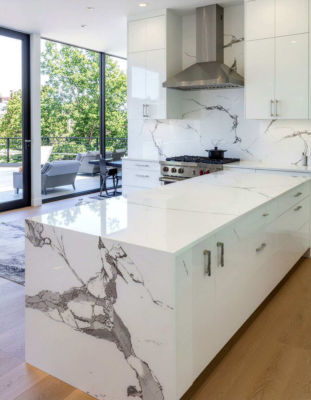 Bianco Superiore Quartzite - 30 quartzite countertop kitchen ideas