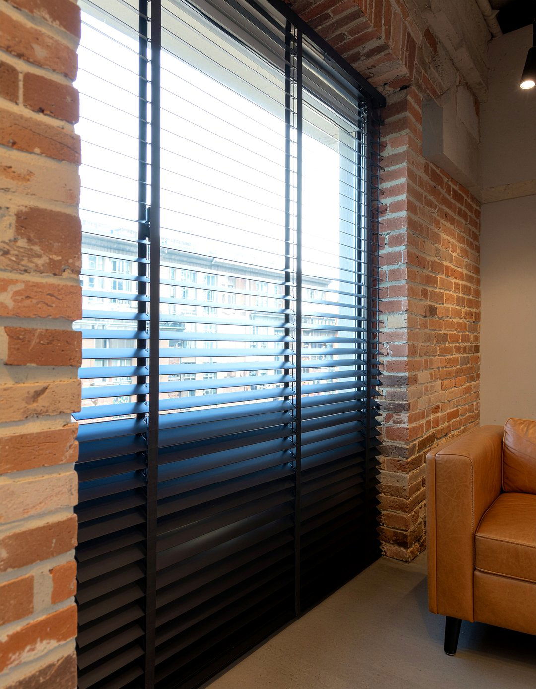 Black Aluminum Venetian Blinds - 30 living room venetian blinds
