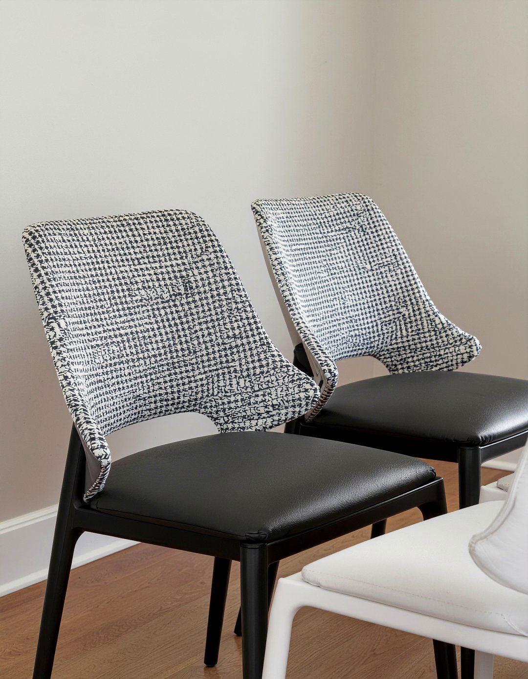 Black And White Dining Chairs - 30 neutral dining chair ideas