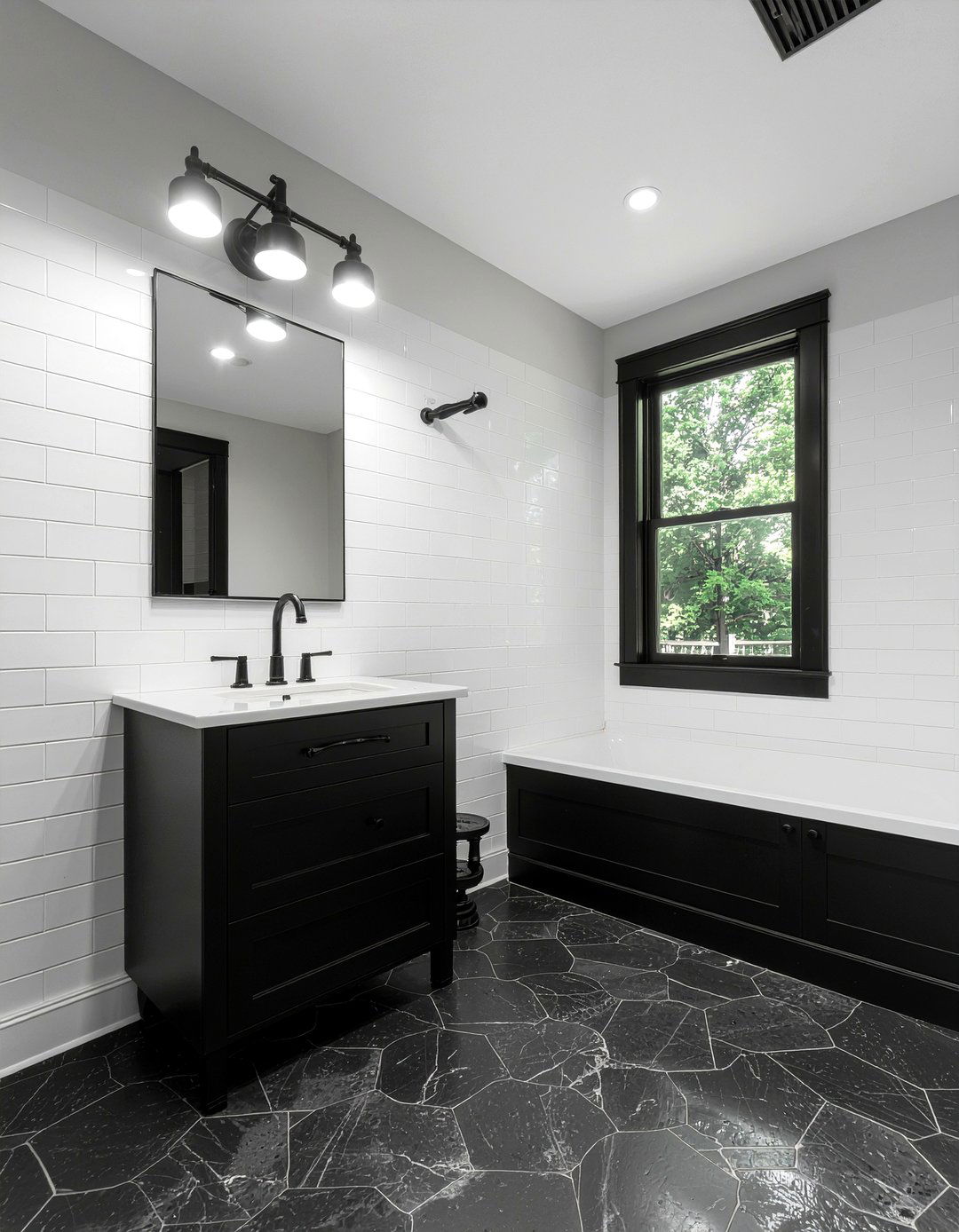 Black And White Master Bathroom - 30 master bathroom ideas