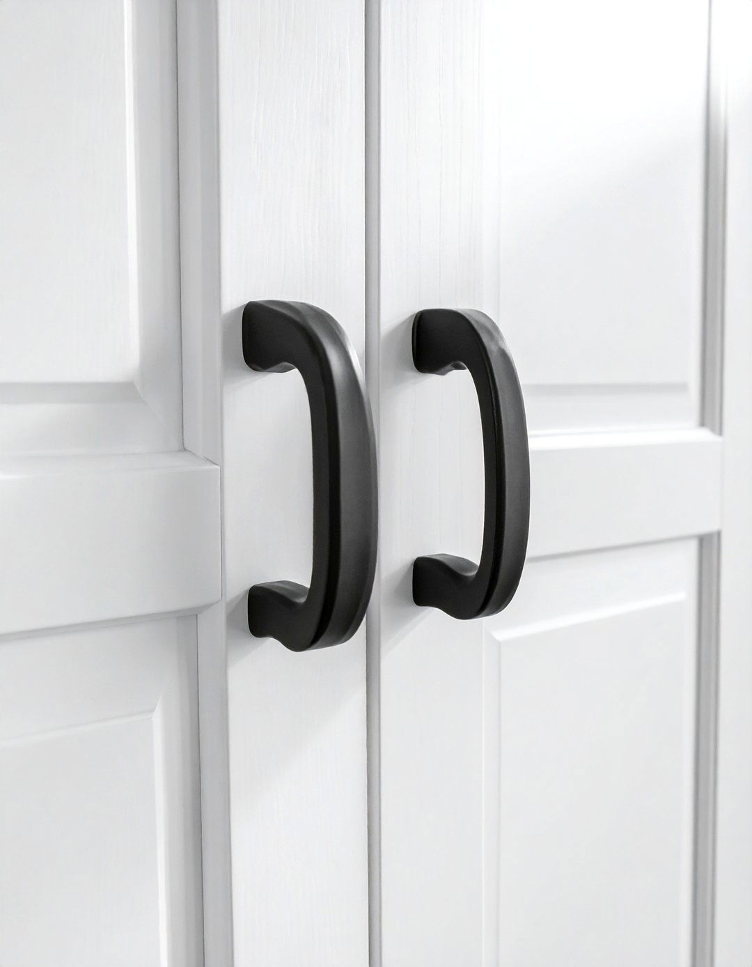 Black Cabinet Pulls - 30 black kitchen accessories ideas