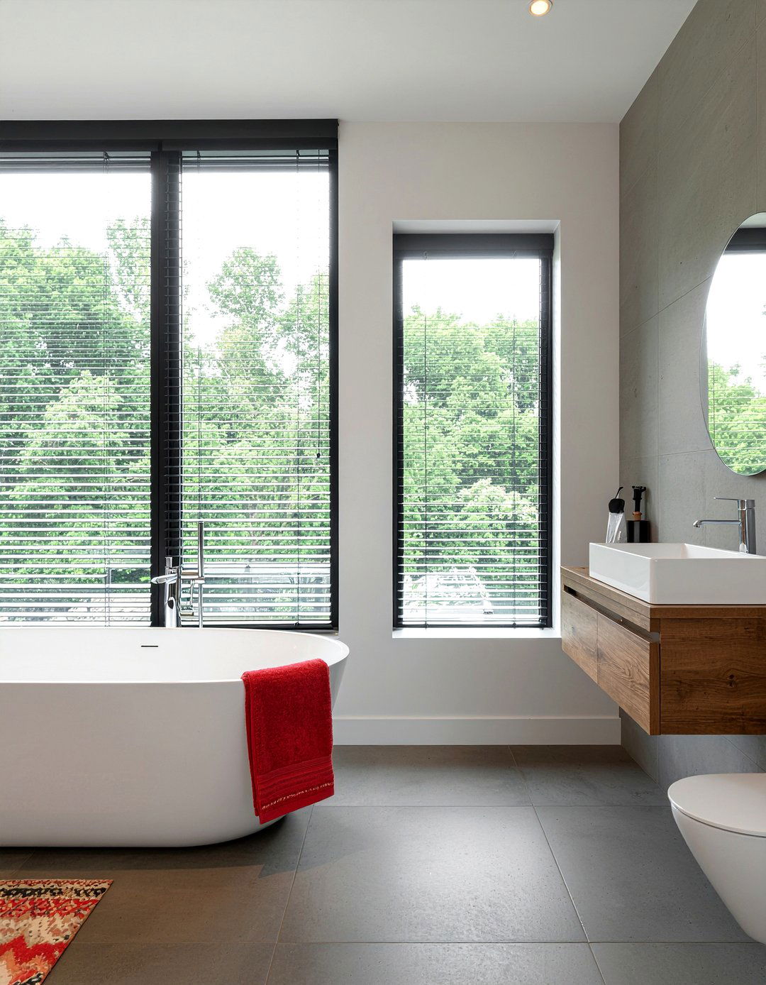 Black Frame Window - 30 bathroom natural light ideas