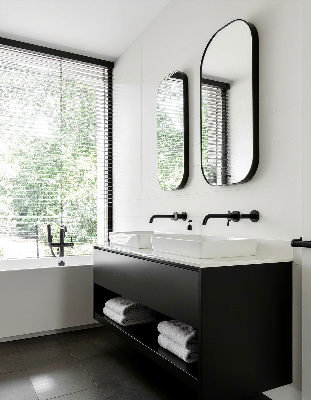 Black Hardware Bathroom - 30 bathroom major renovation ideas