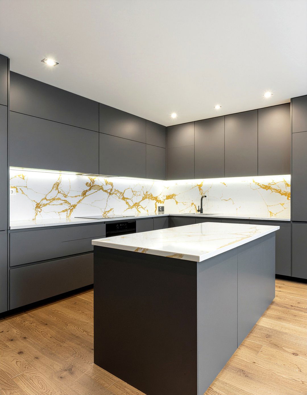 Black Kitchen Cabinets - 30 breathtaking kitchen ideas