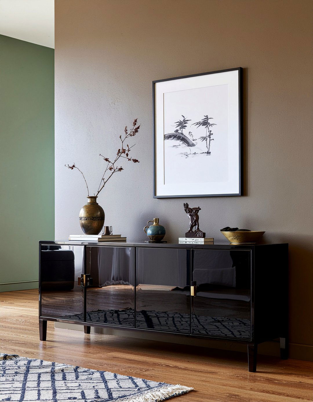 Black Lacquer Buffet - 30 living room Chinese furniture ideas