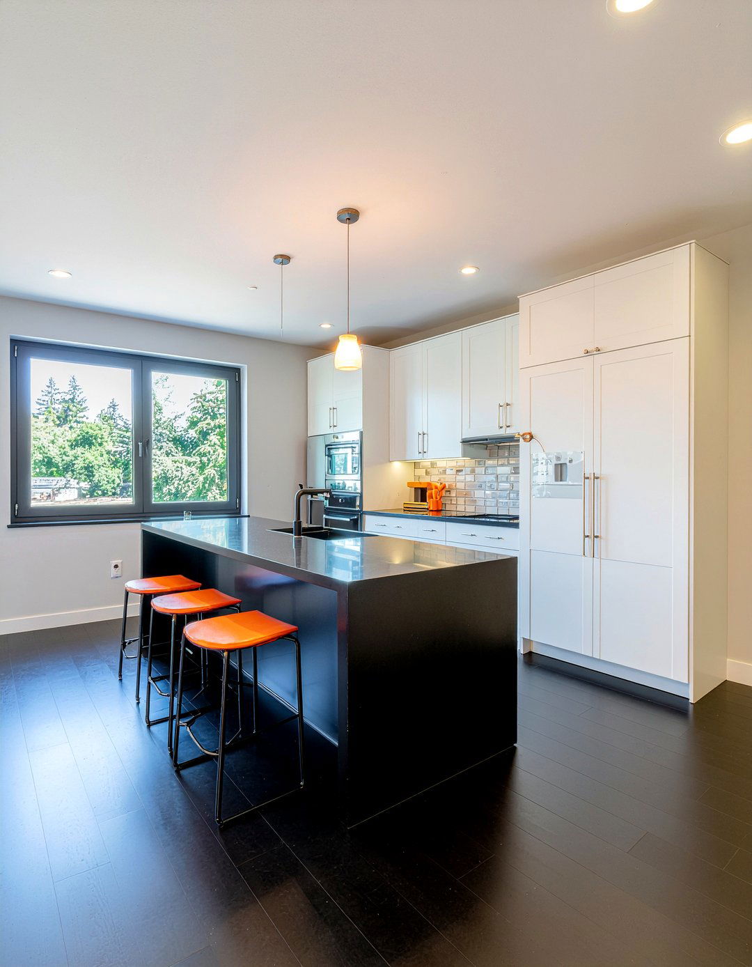 Black Laminate Kitchen - 30 laminate floor kitchen ideas