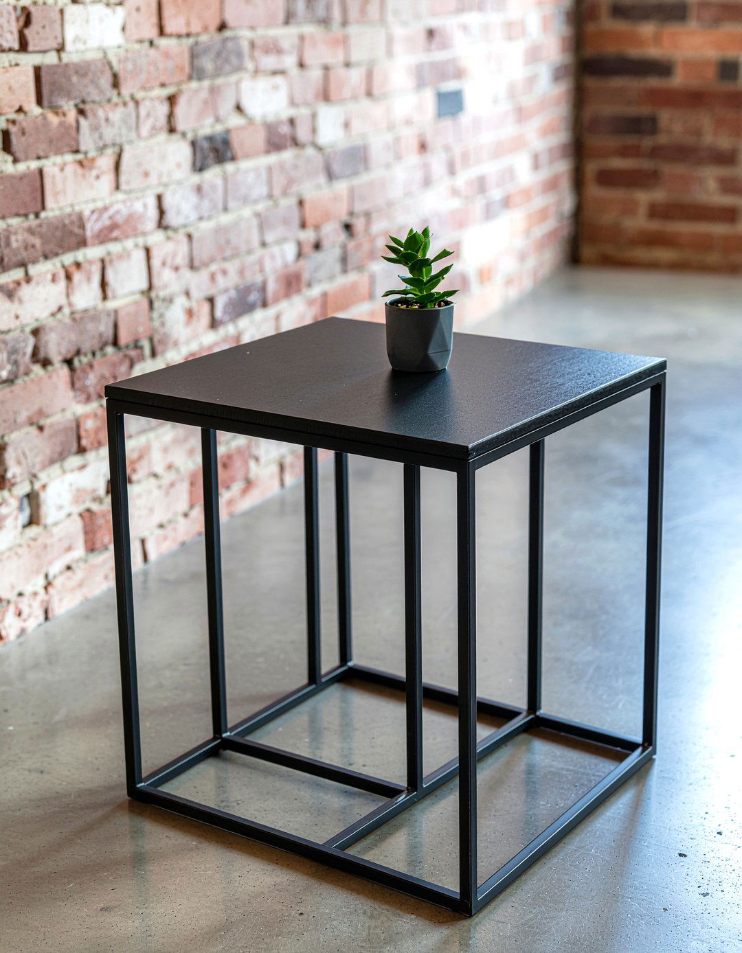 Black Metal End Table - 30 living room end table ideas