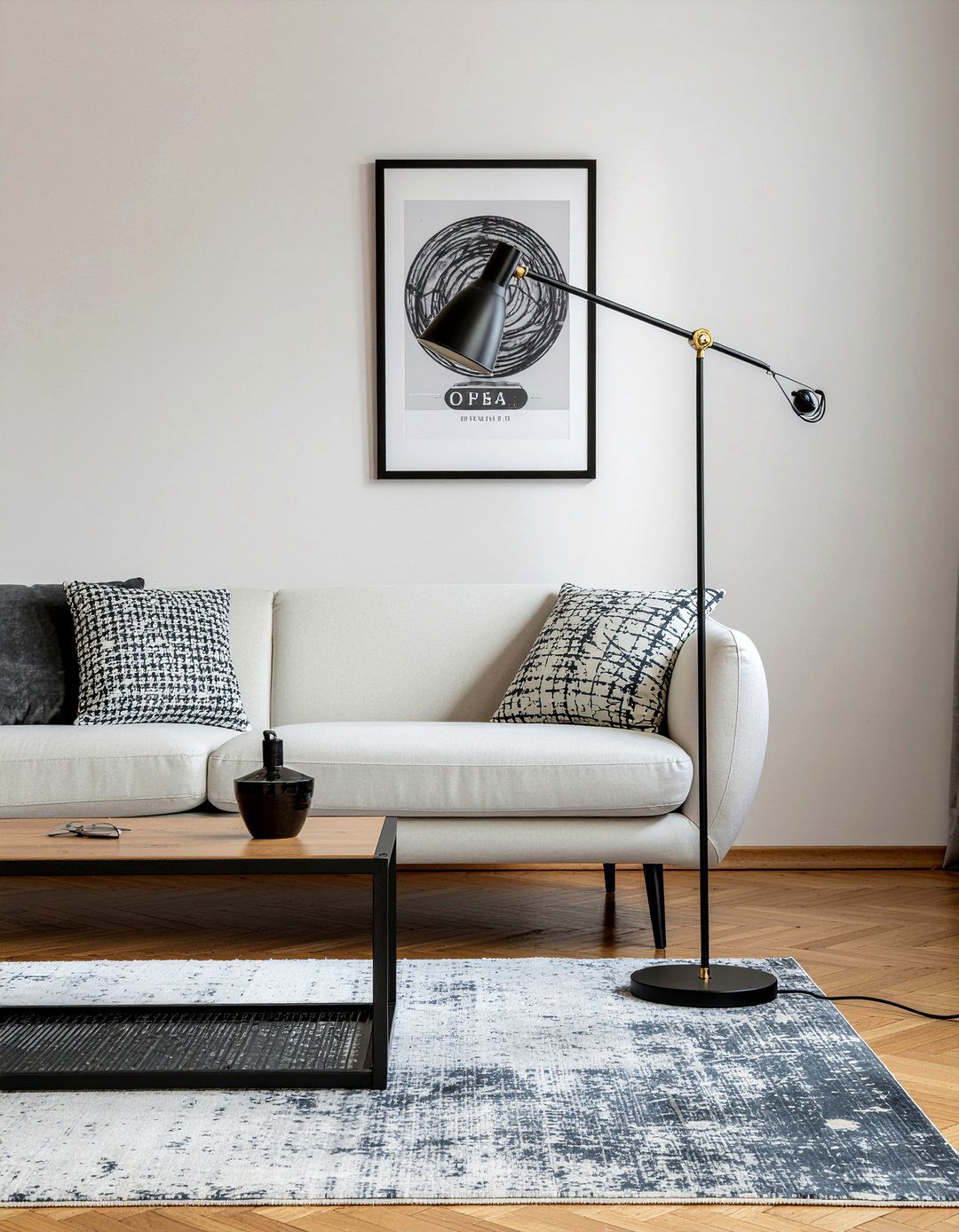 Black Metal Floor Lamp - 30 living room lighting ideas