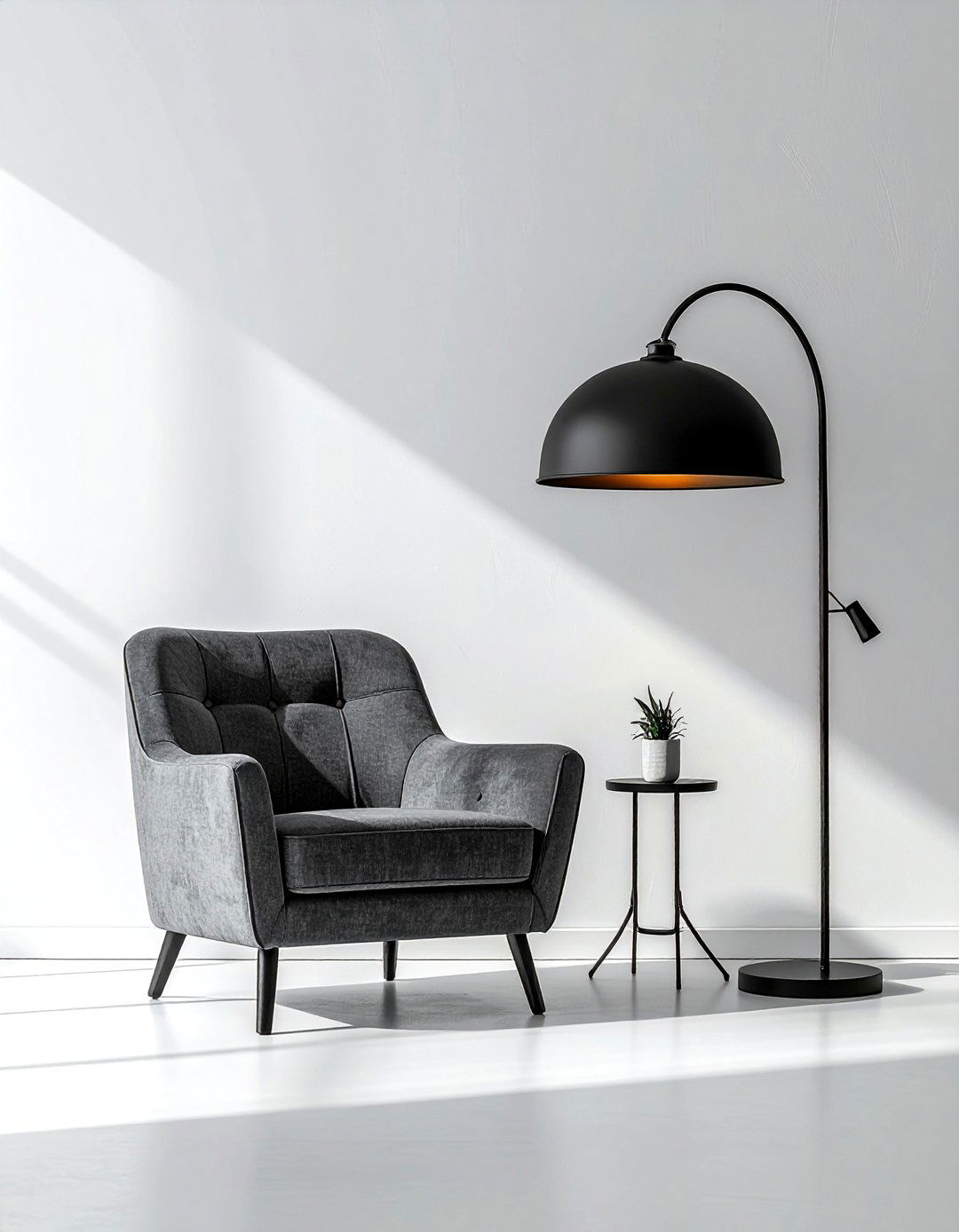 Black Metal Floor Lamp - 30 starter home decor ideas