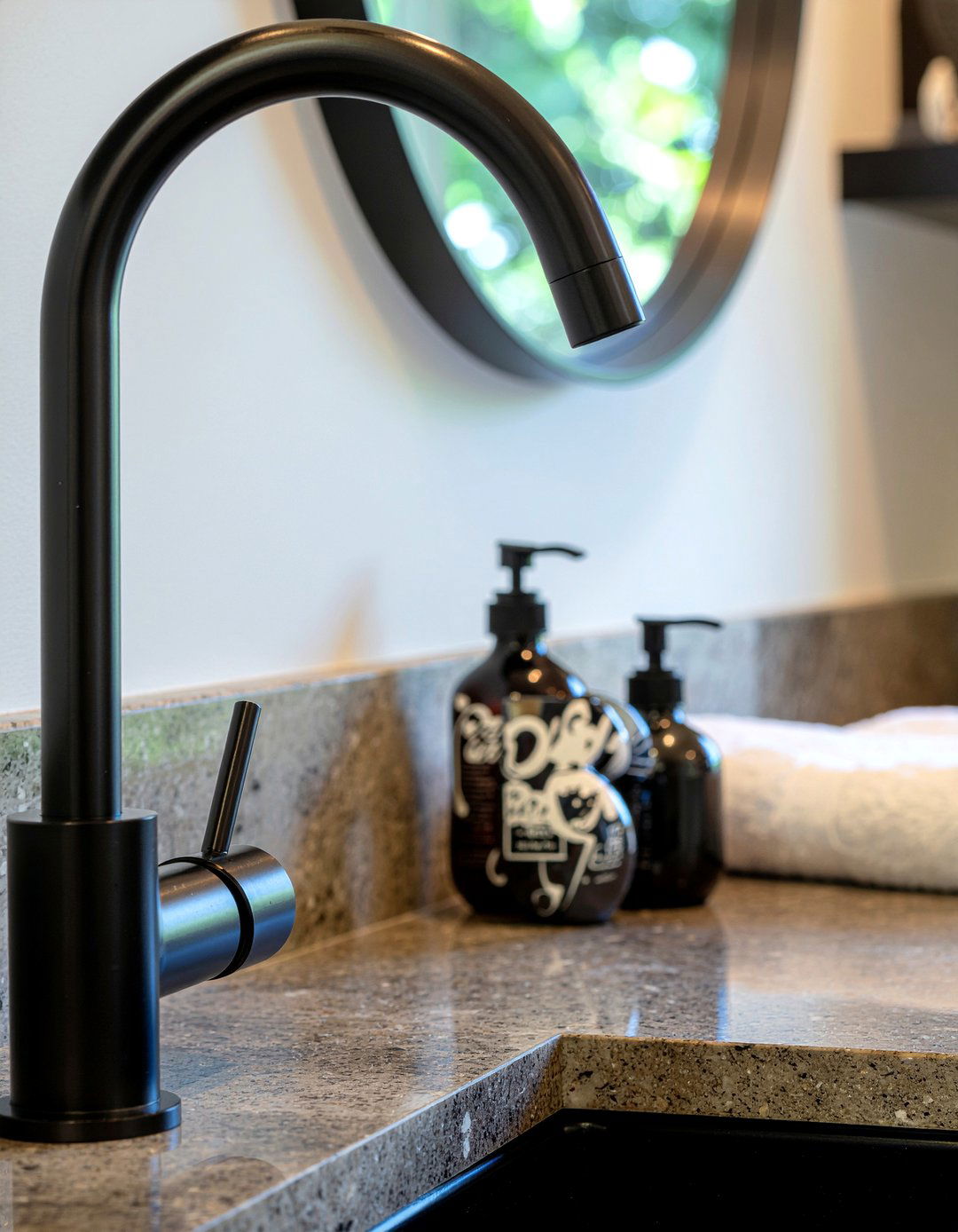 30 Lodge Bathroom Ideas for a Rustic and Cozy Retreat