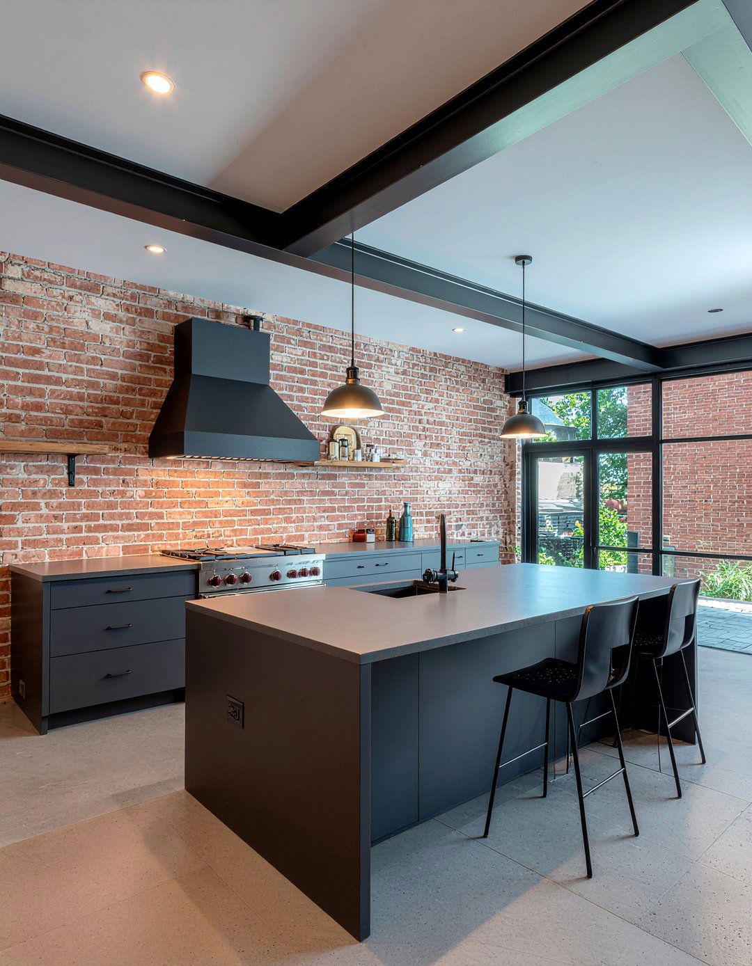 Black Metal Structural Beams - 30 kitchen exposed beam ideas
