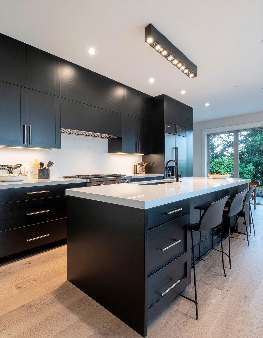 Black Oak Kitchen Cabinets - 30 slab door kitchen cabinet ideas