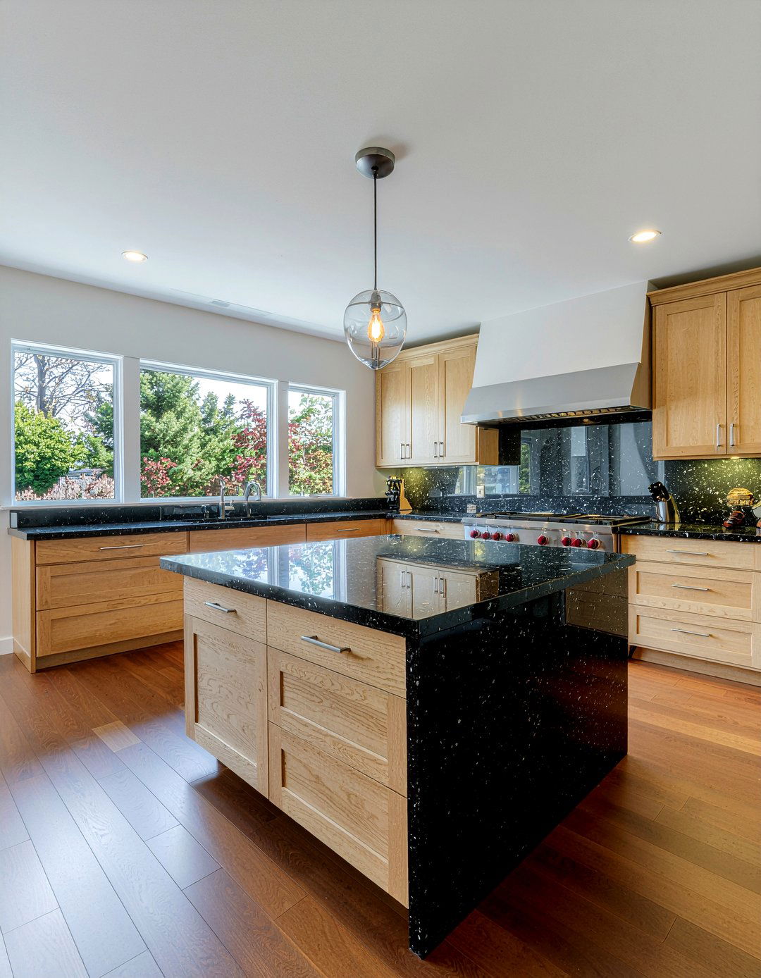 Black Pearl Granite - 30 granite countertop kitchen ideas