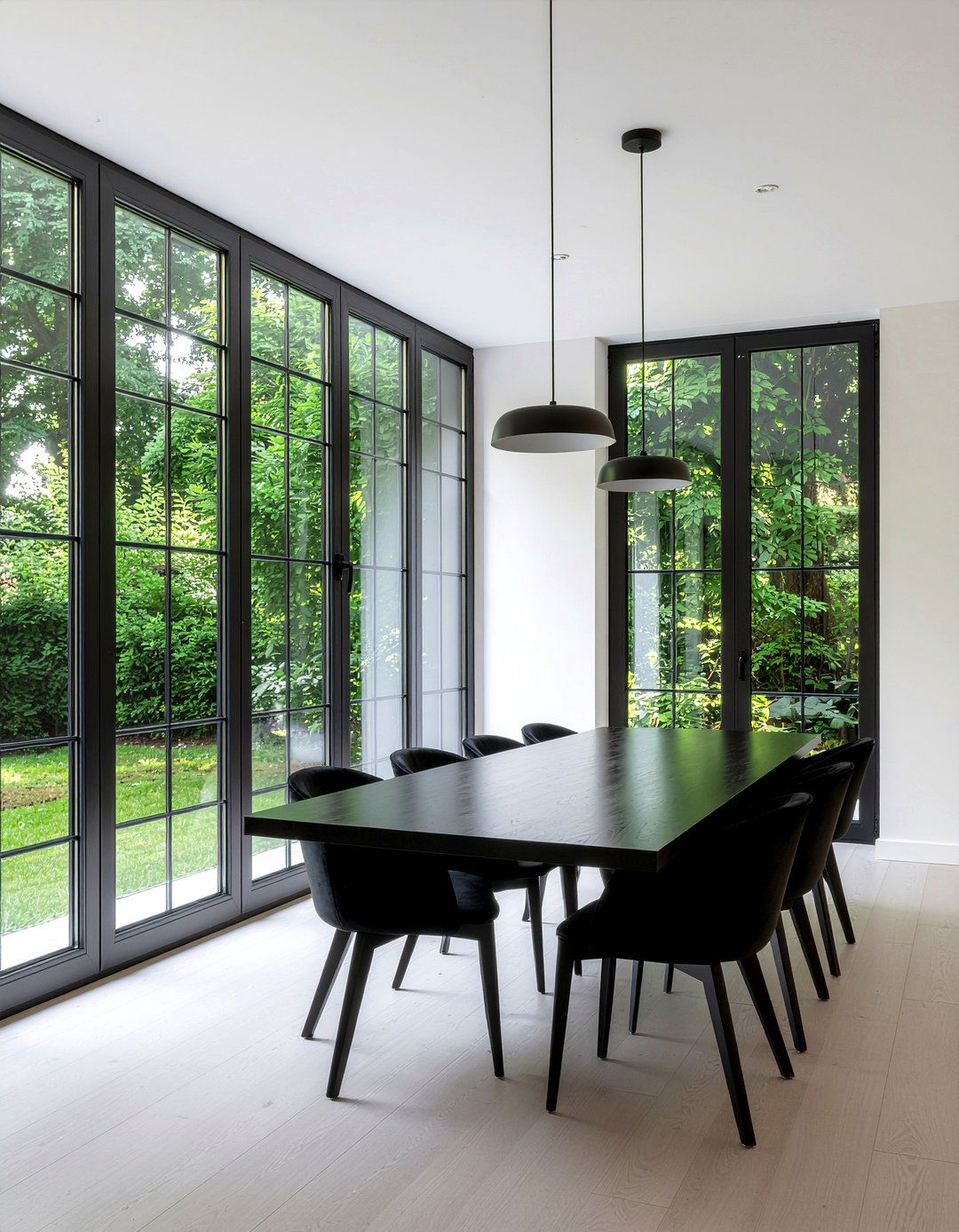 Black Window Frames - 30 black and white dining room ideas