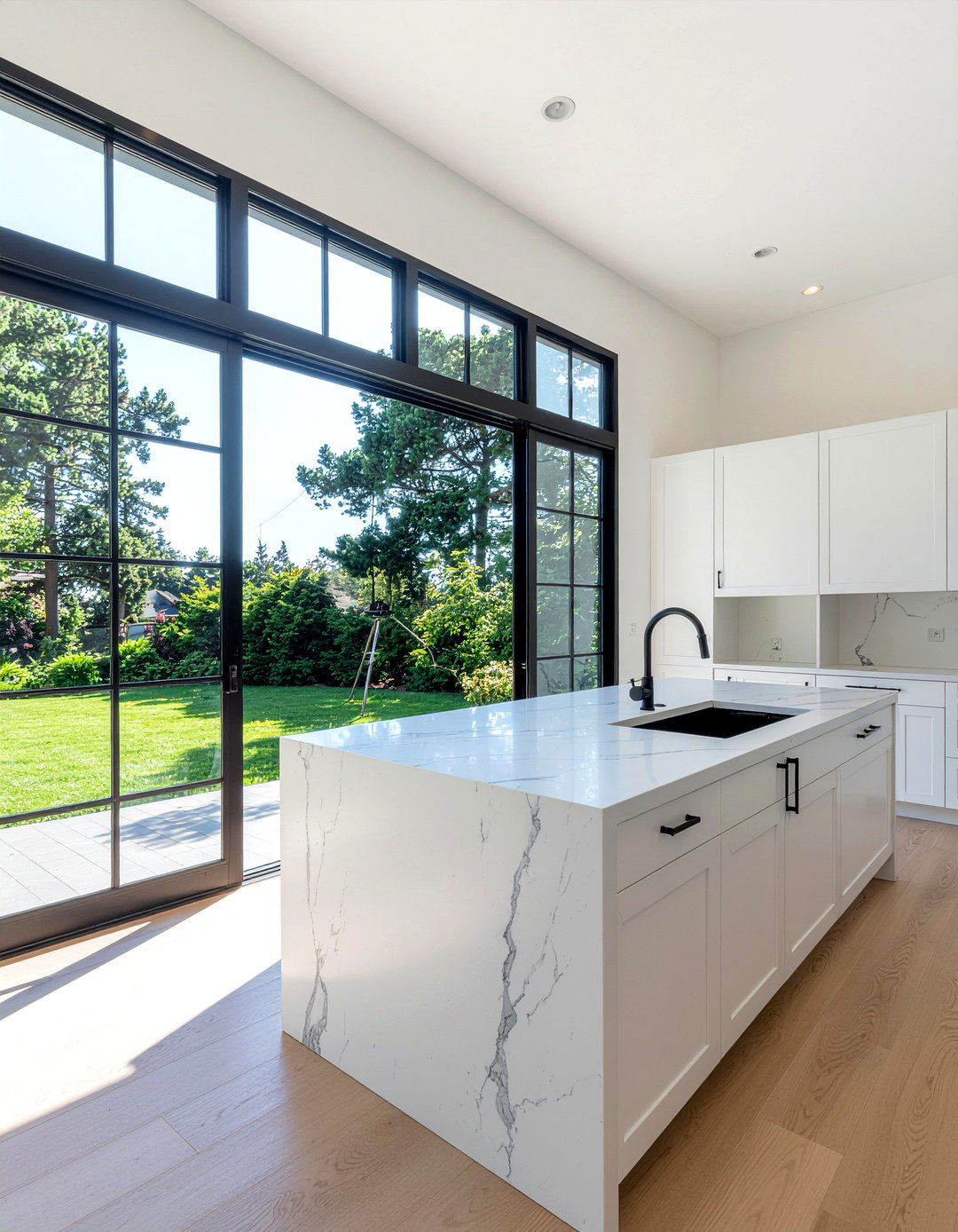 Black Window Frames White Kitchen - 30 black and white kitchen ideas