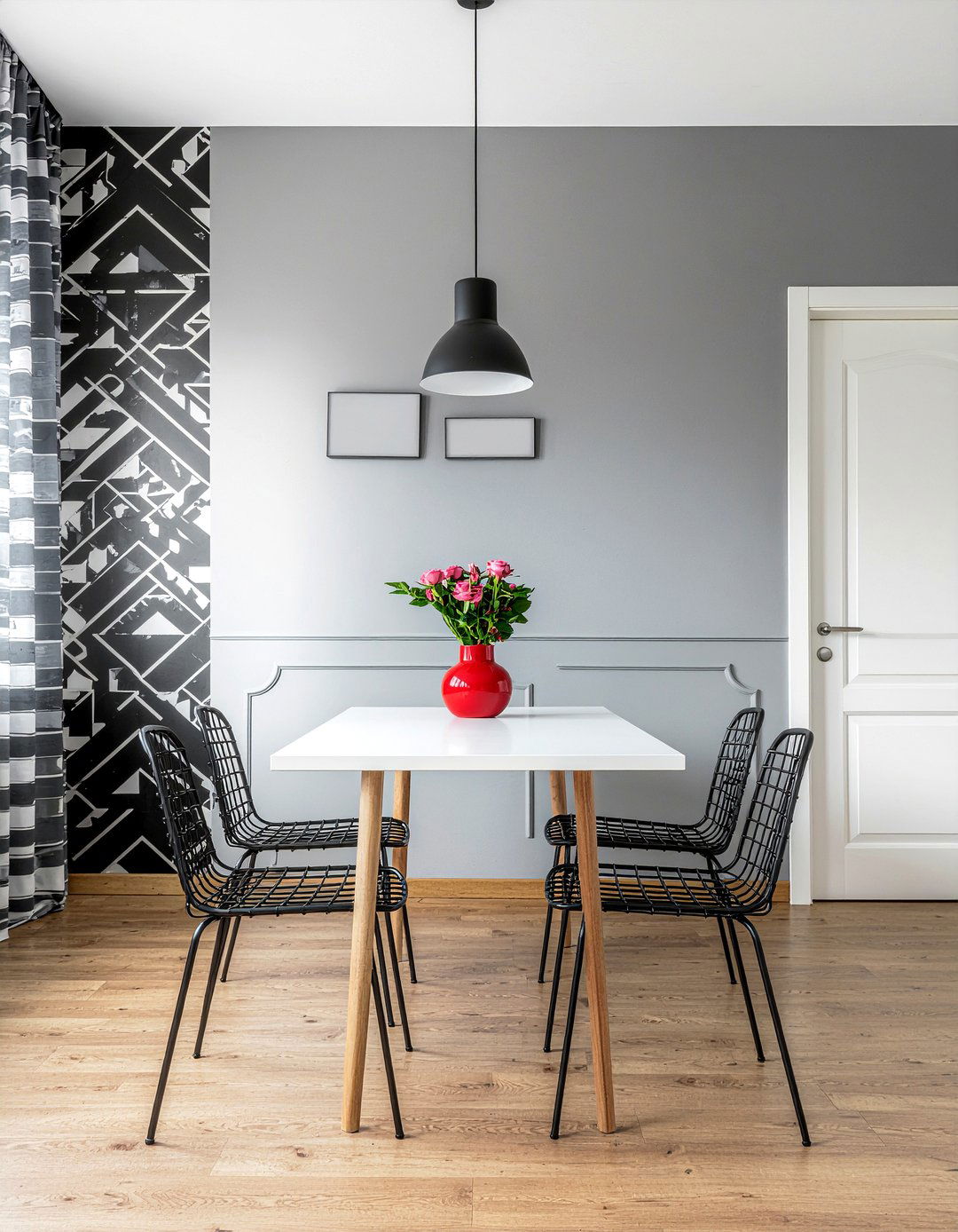 Black and white geometric wallpaper - 30 geometric wallpaper dining room ideas