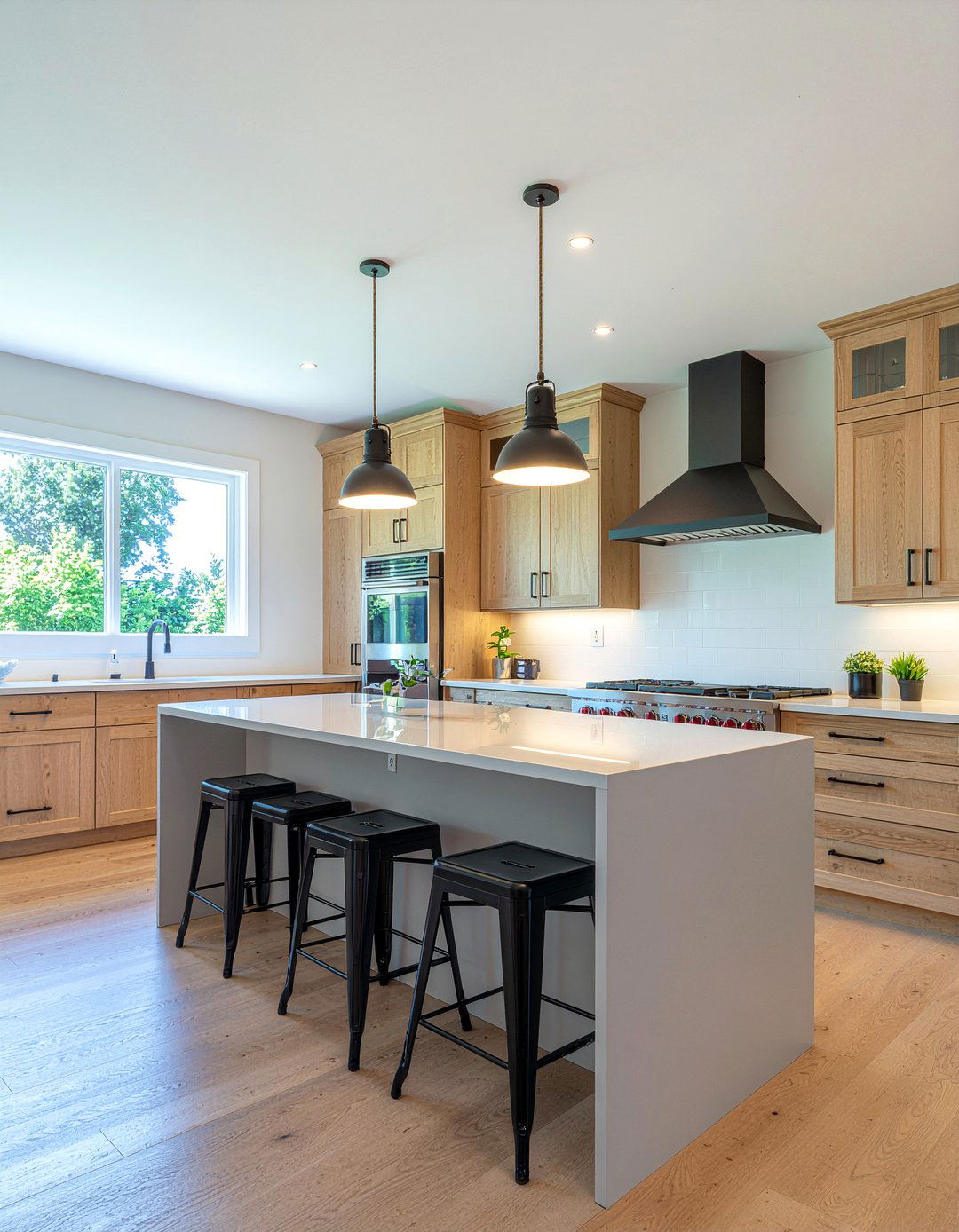 Black bar pulls for oak cabinets - 30 black kitchen hardware ideas