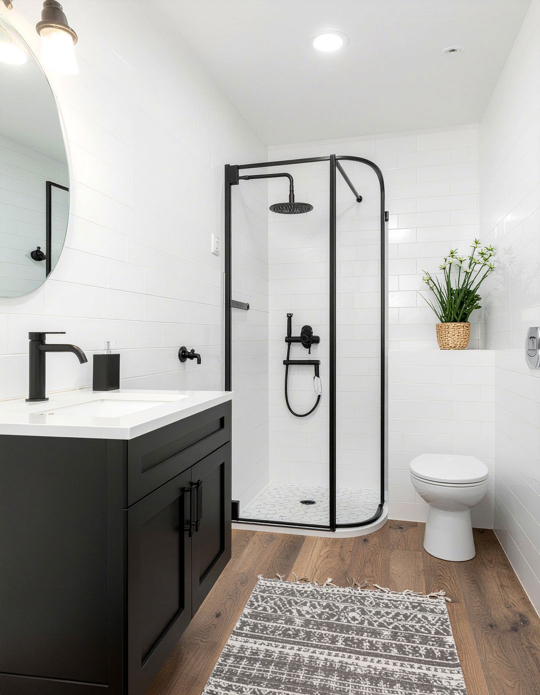 Black bathroom hardware - 30 primary bathroom ideas
