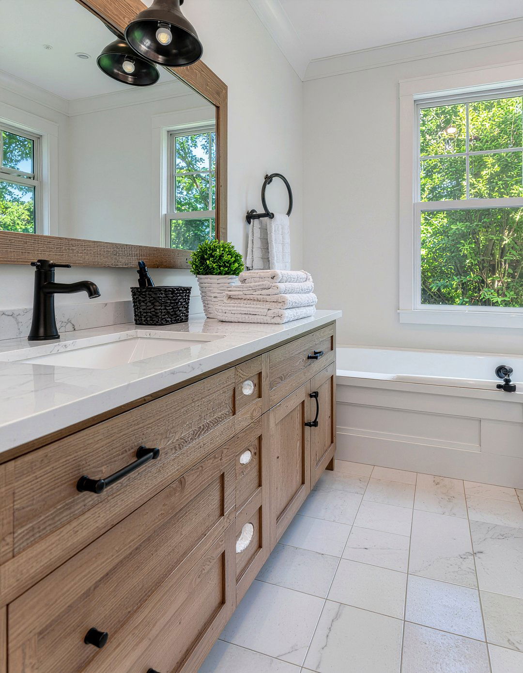 Black hardware ranch bathroom - 30 ranch bathroom ideas