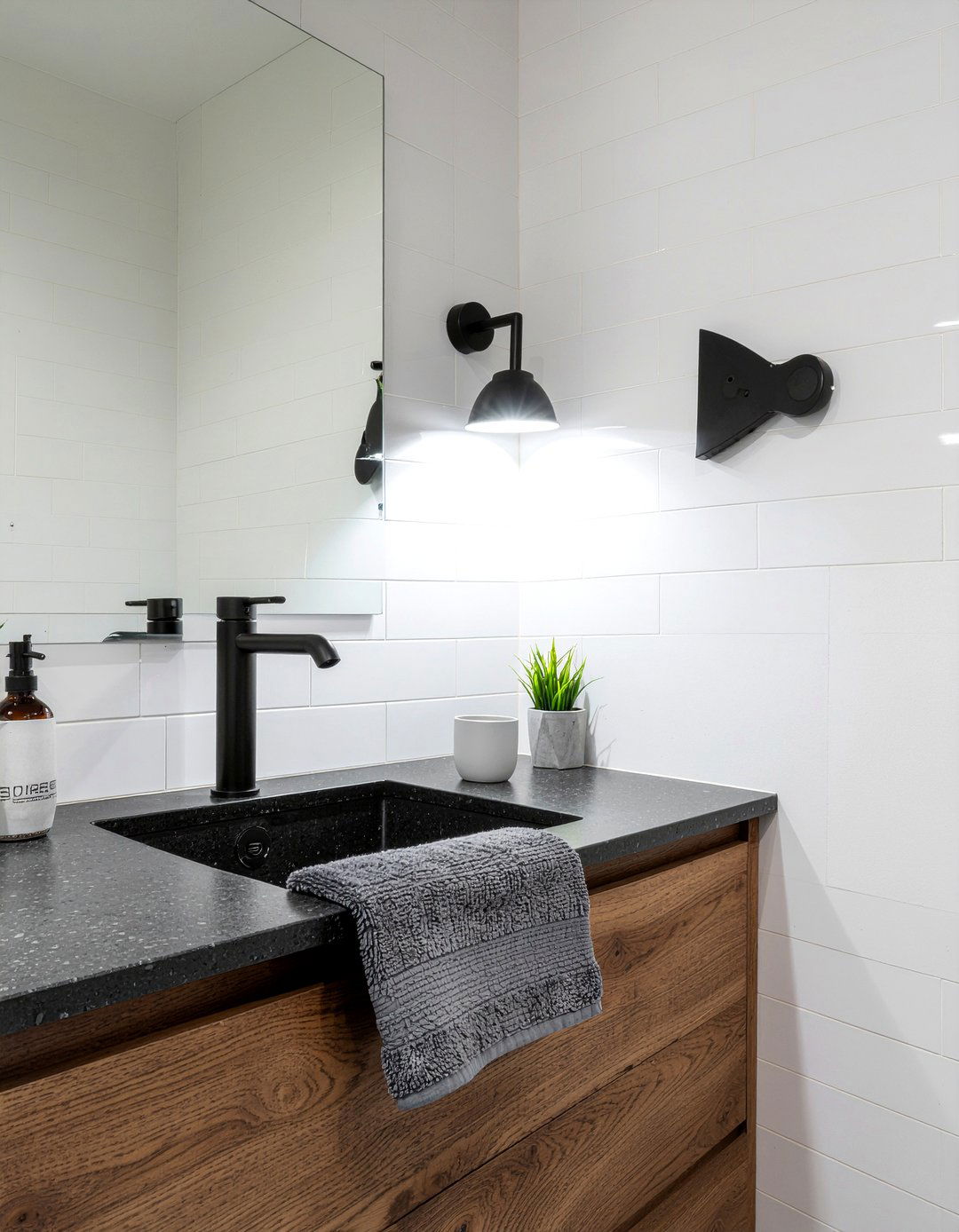 Black led bathroom fixture - 30 bathroom LED lighting ideas