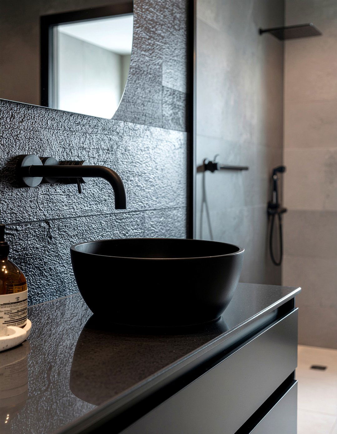 Black matte diffuser - 30 bathroom diffuser ideas