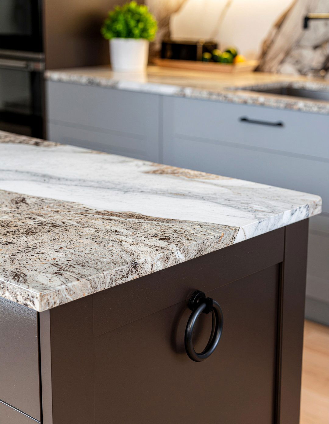 Black ring pulls for kitchen island - 30 black kitchen hardware ideas