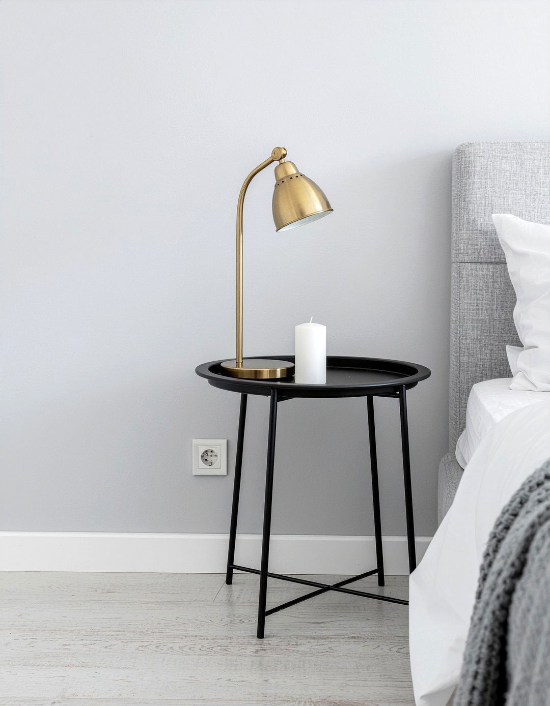 Black round nightstand - 30 bedroom round nightstands