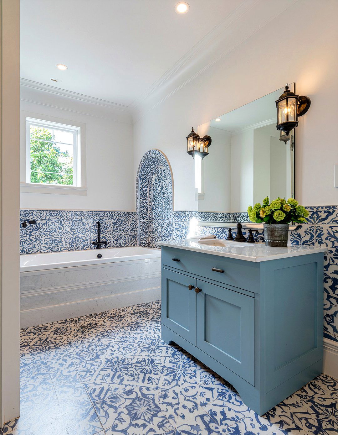 Blue And White Arabesque Tile - 30 Moroccan tile bathroom ideas