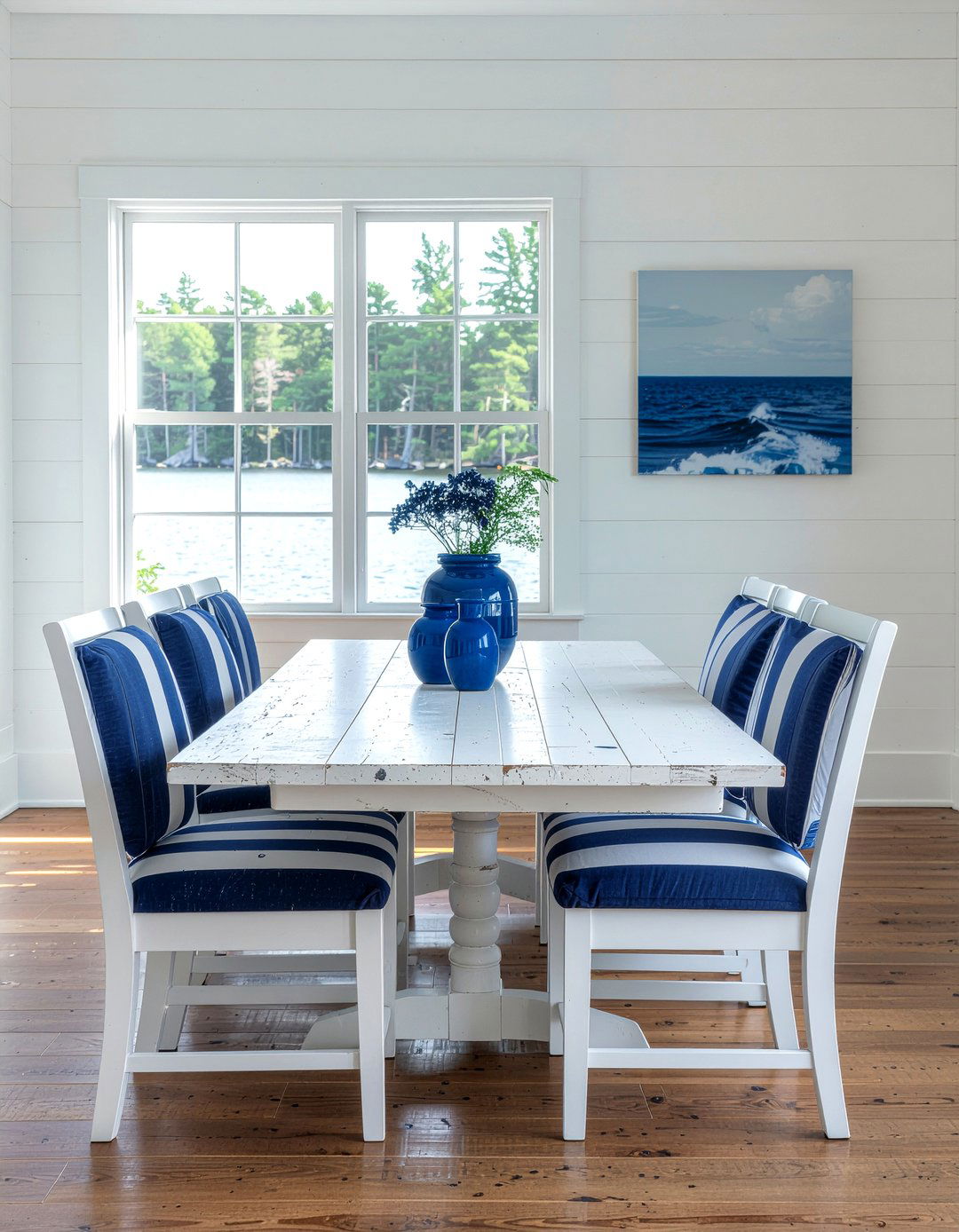 Blue And White Decor - 30 lake house dining room ideas