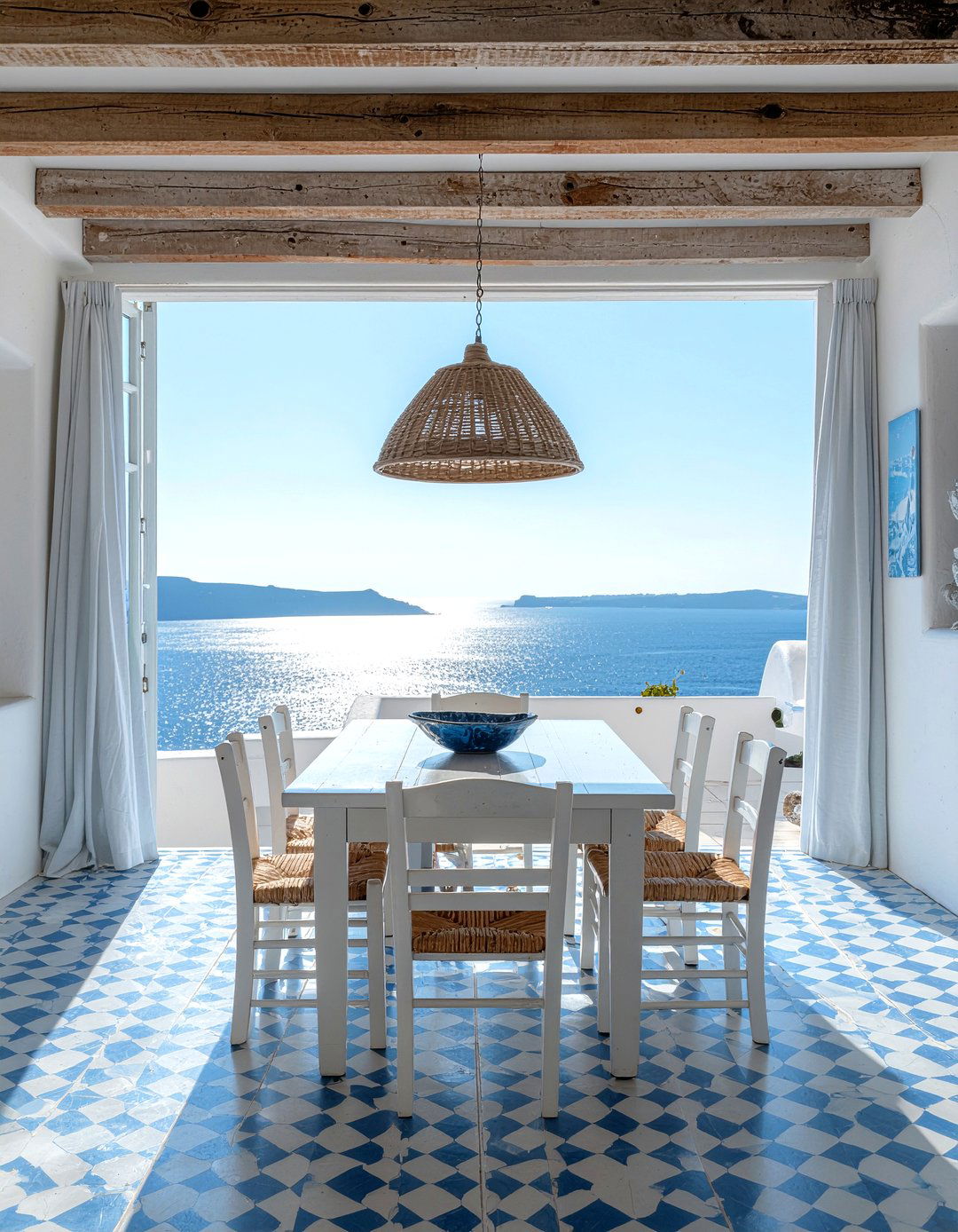 Blue And White Palette - 30 Mediterranean dining room ideas