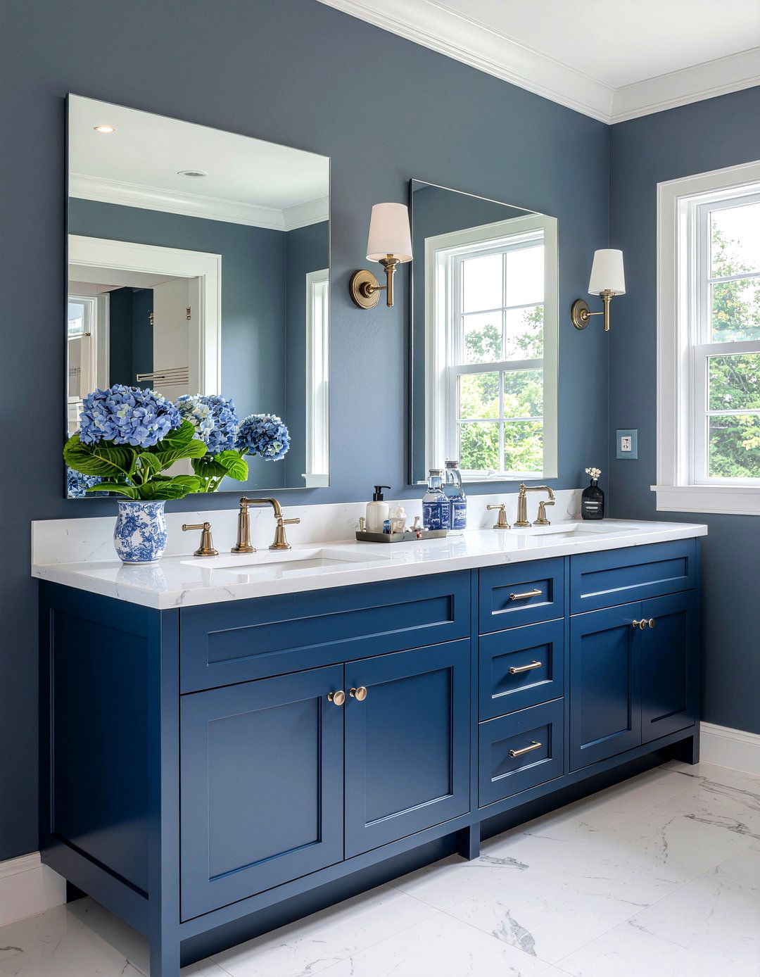 Blue and white bathroom decor - 30 Georgian bathroom ideas