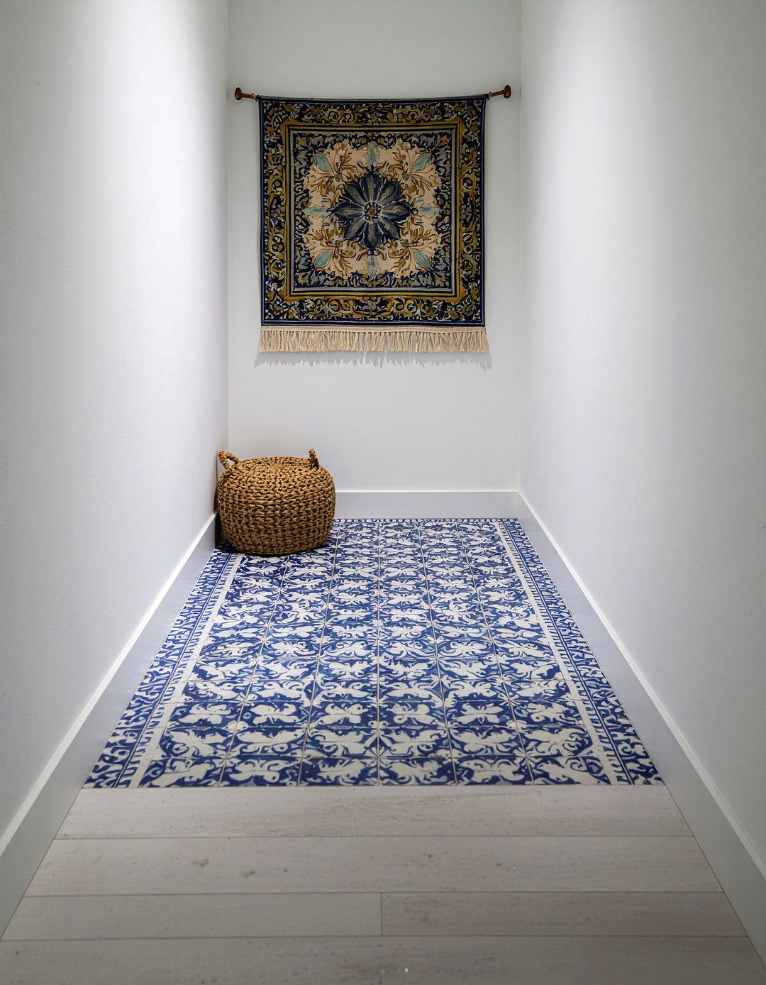 Blue pattern tile floor - 30 Portuguese tile bathroom ideas