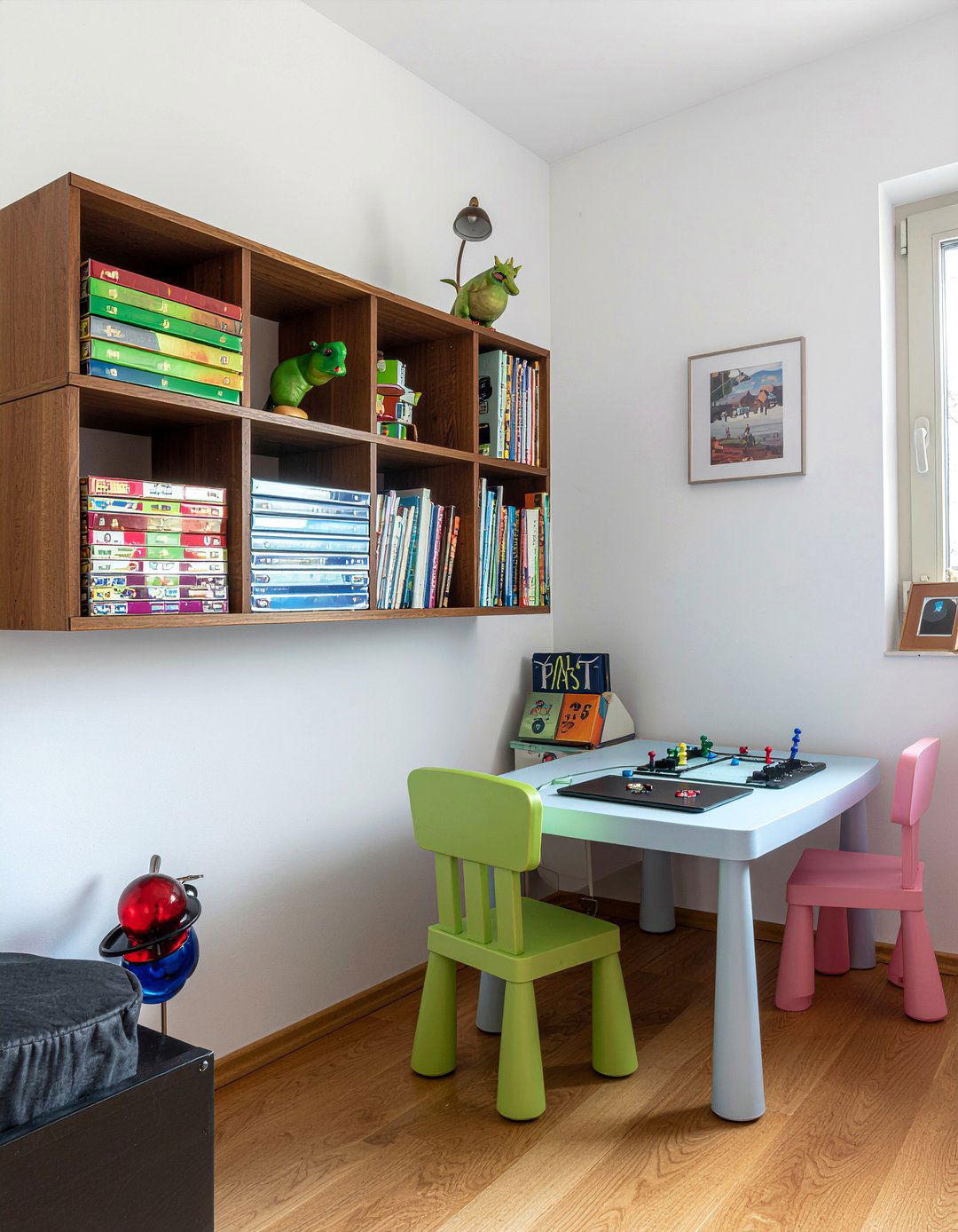 Board game shelf - 30 bedroom hobby display ideas