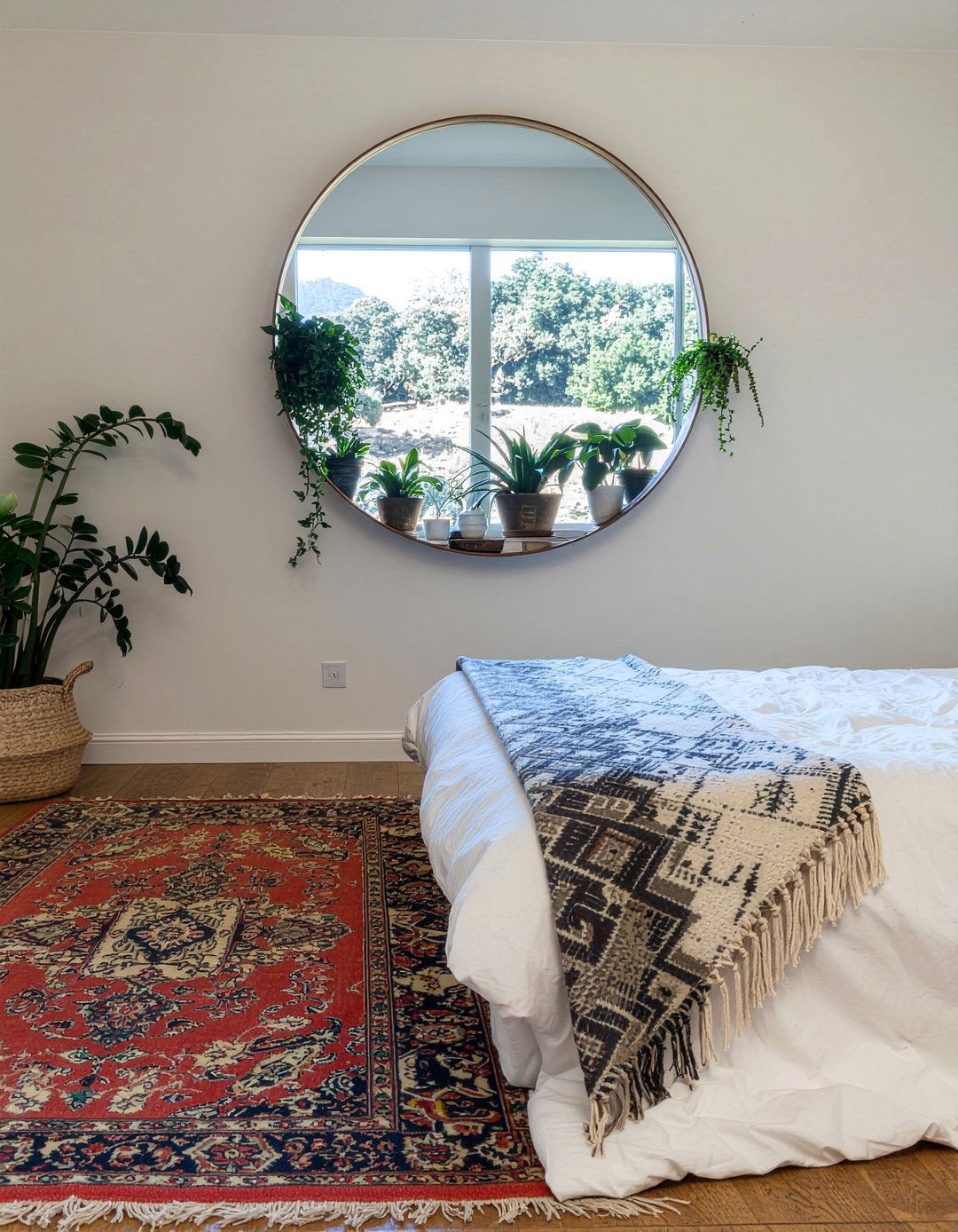 Bohemian Sheepskin Bedroom - 30 sheepskin bedroom ideas