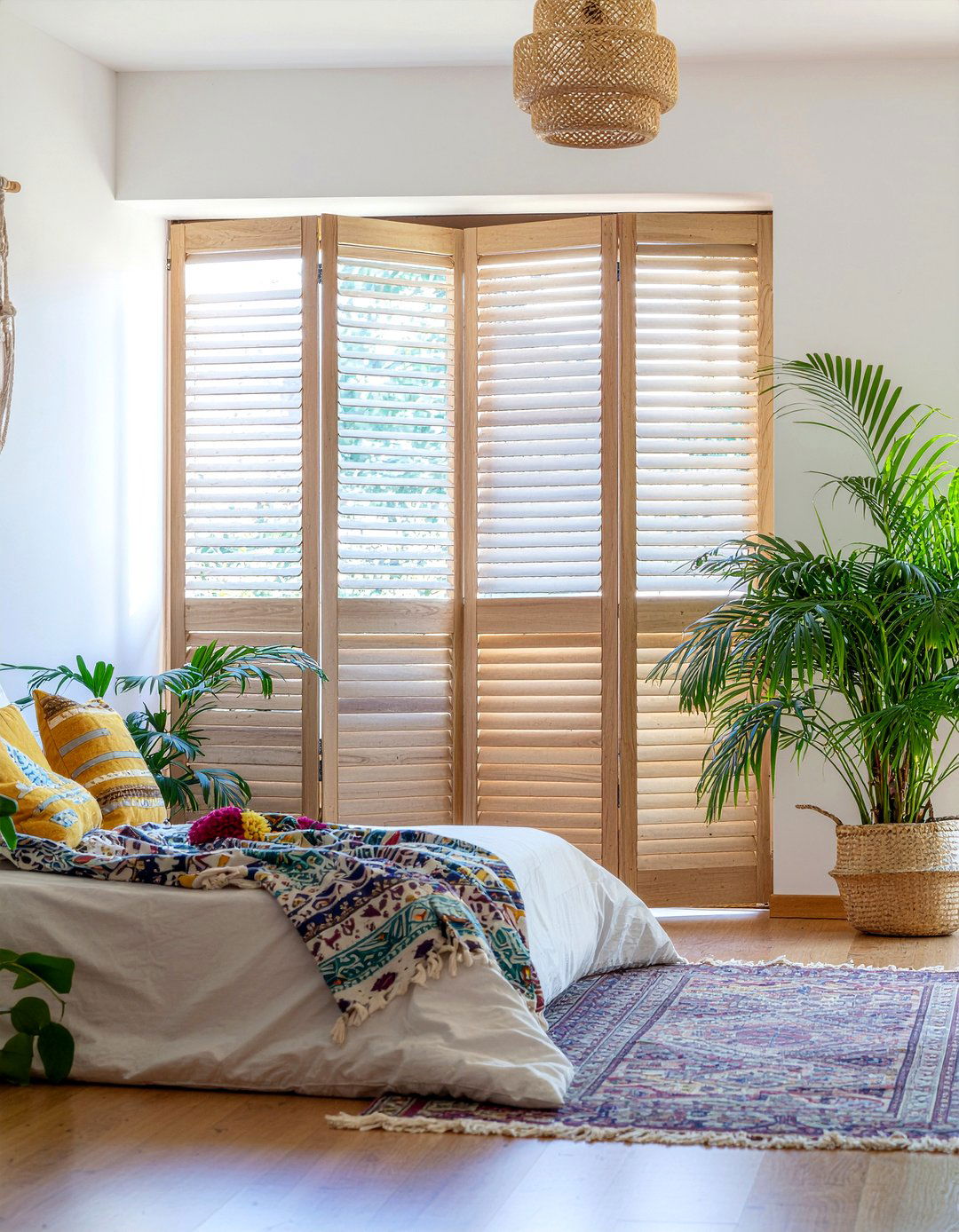 Bohemian bedroom shutters - 30 bedroom plantation shutters
