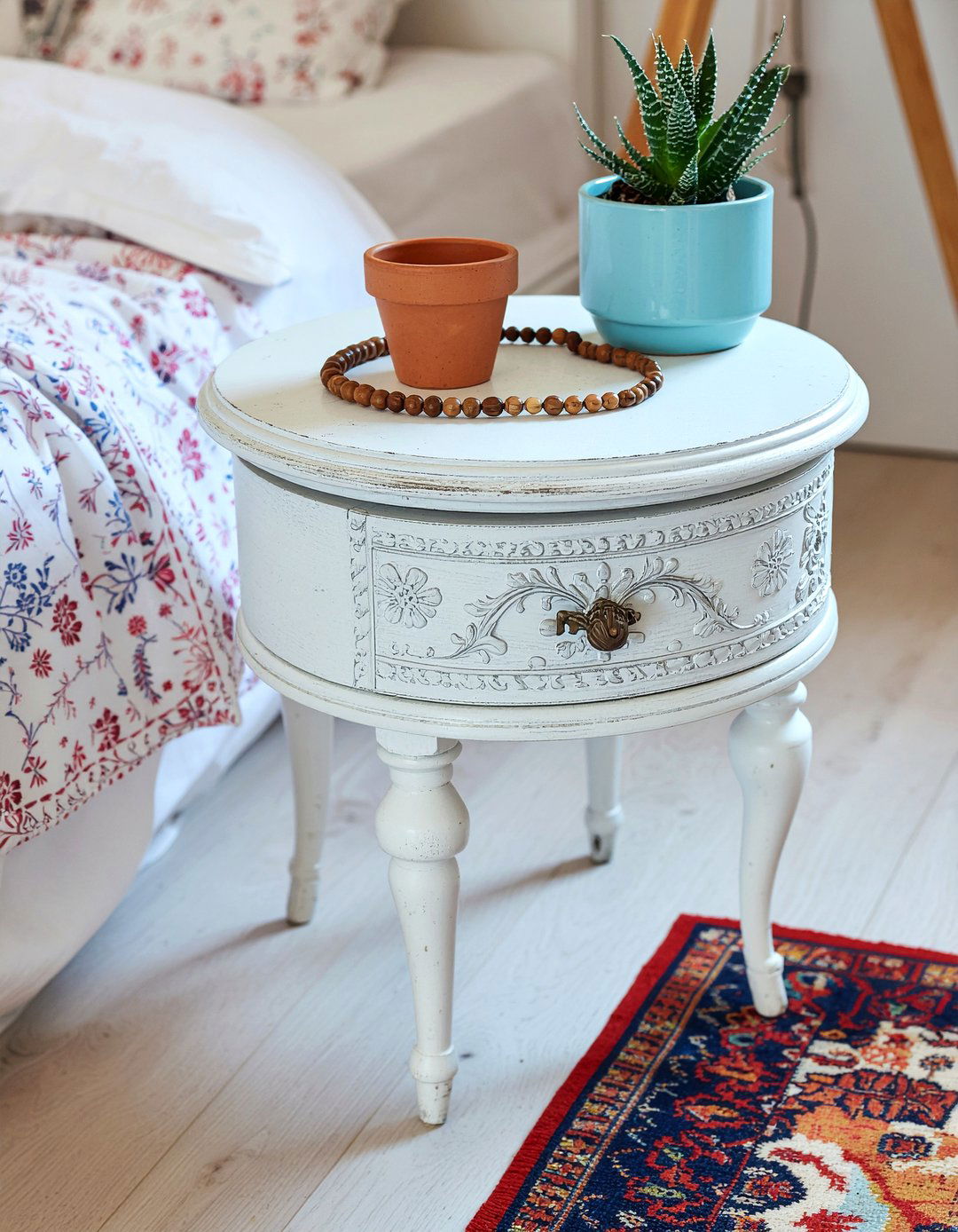 Boho round nightstand - 30 bedroom round nightstands
