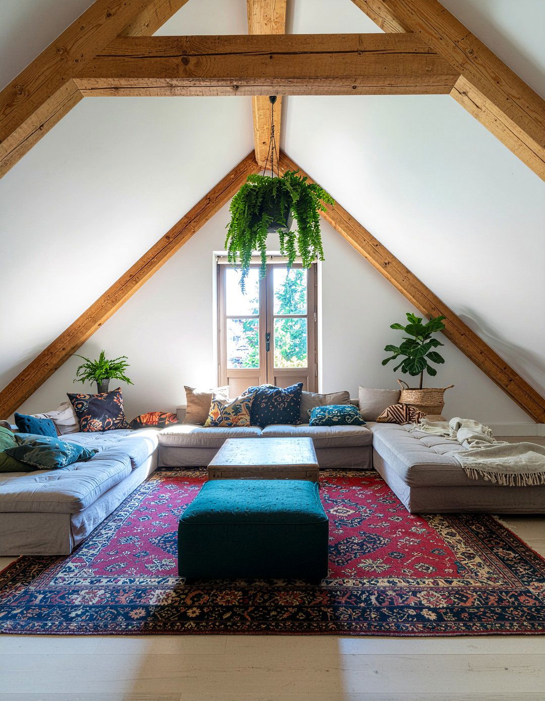 Boho style sloped ceiling - 30 sloped ceiling living room ideas