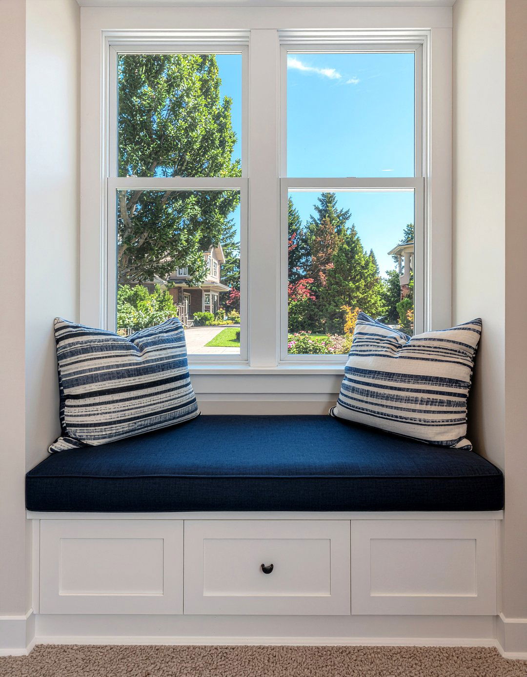 Bonus Room Window Seat - 30 bonus room living room ideas