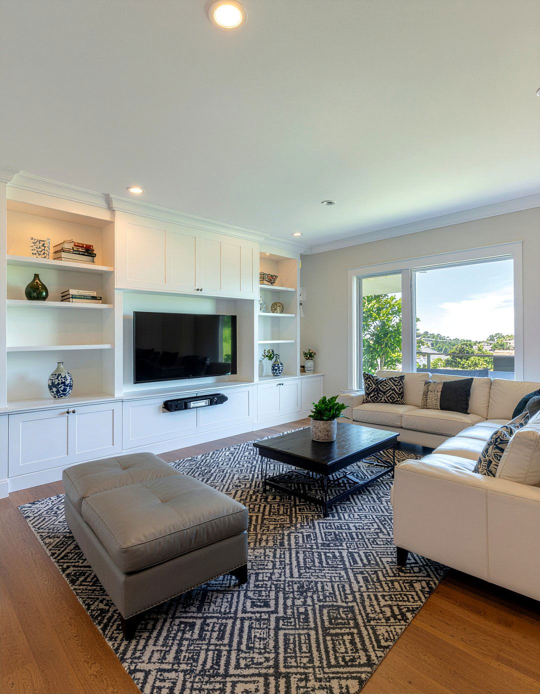 Bonus Room With Built Ins - 30 bonus room living room ideas