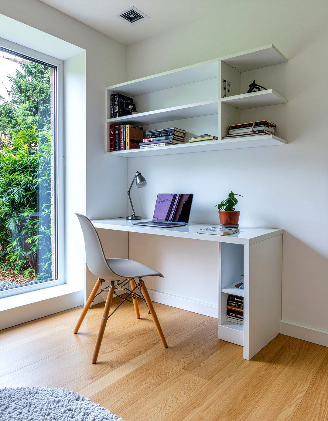 Bookshelf with integrated desk - 30 living room bookshelf ideas