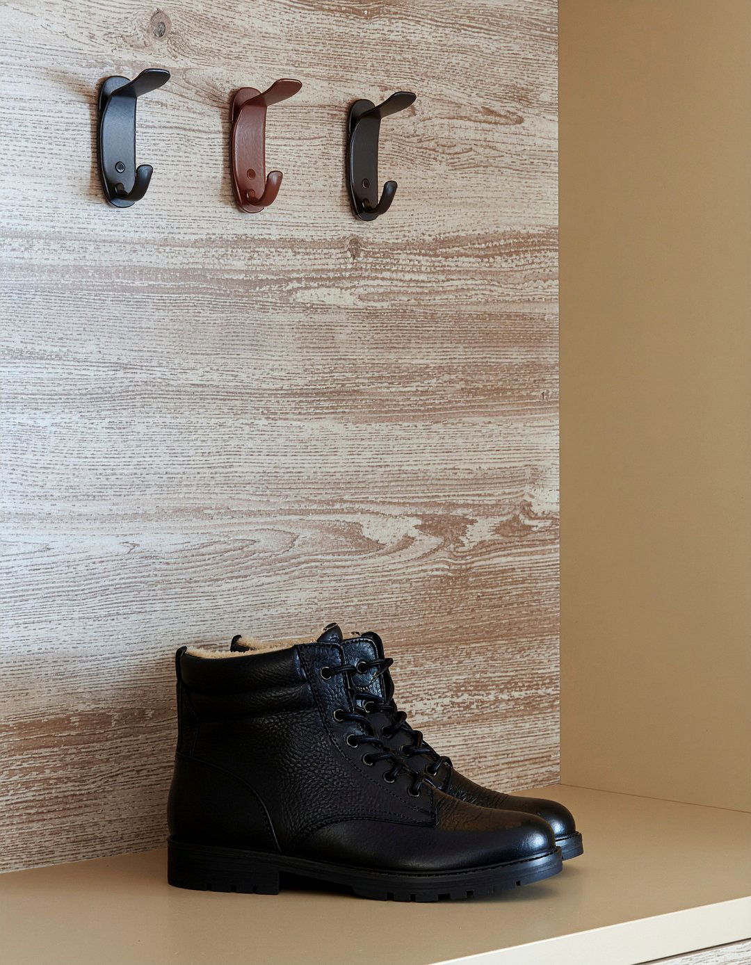 Boot clip hangers - 30 bedroom clothes hangers