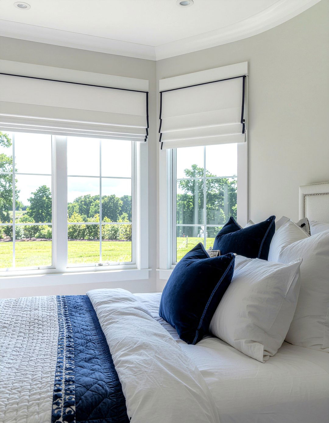 Bordered roman shades - 30 bedroom roman shades