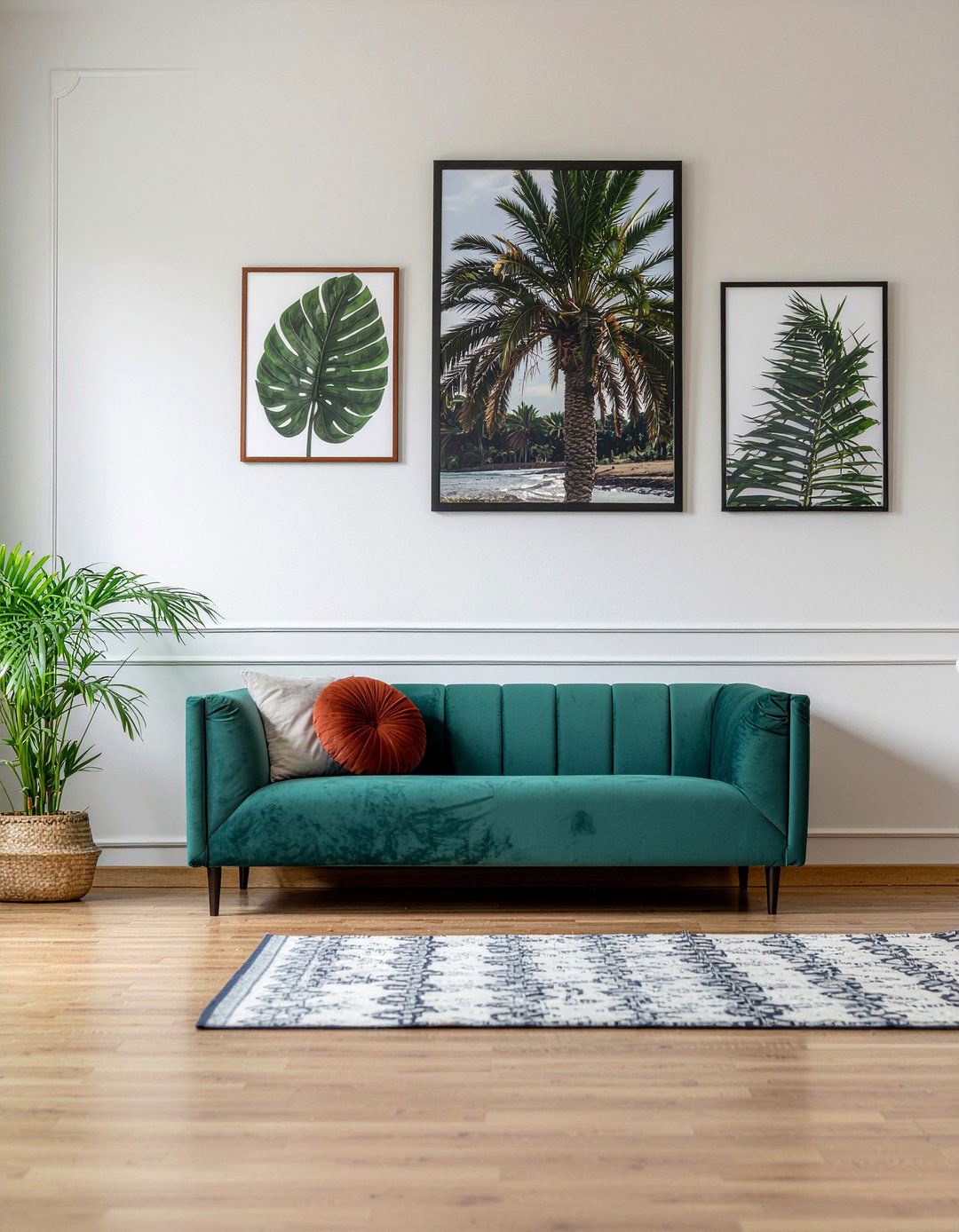 Botanical Wall Art - 30 tropical living room ideas